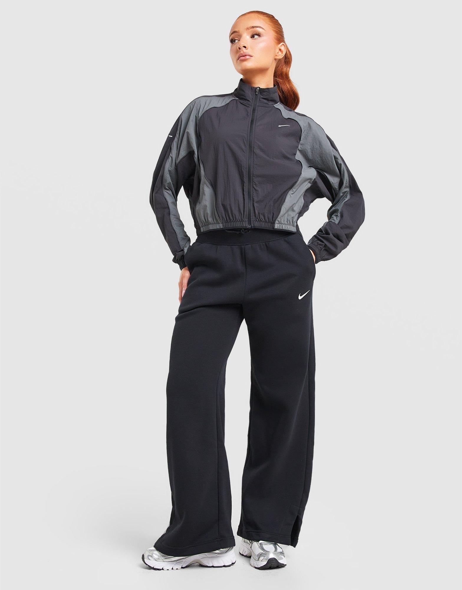 Black Nike Running Swift Colour Block Jacket | JD Sports UK