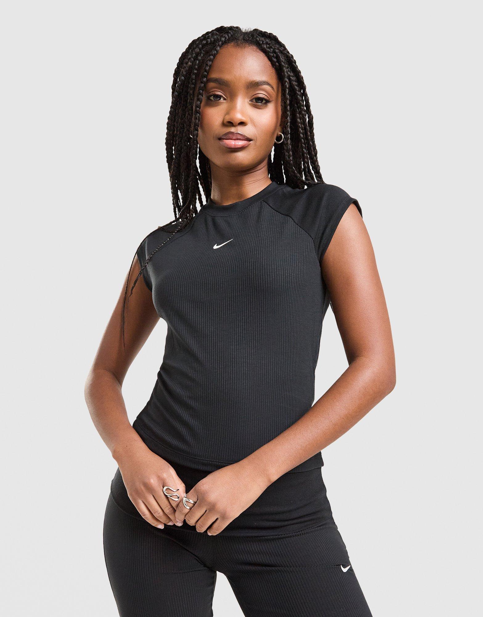 Nike Chill Knit Ribbed T-Shirt