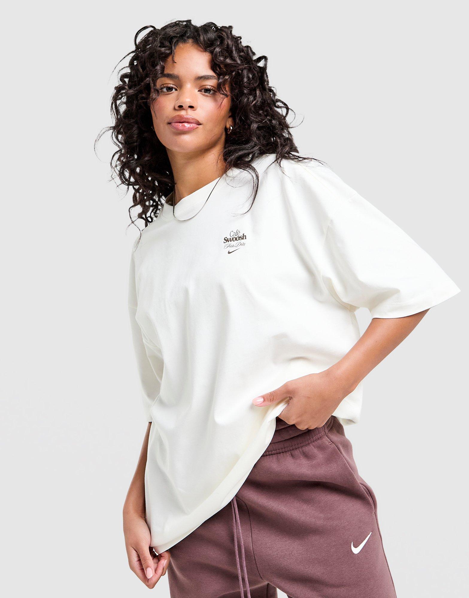 Nike Classic Energy Boyfriend T-Shirt