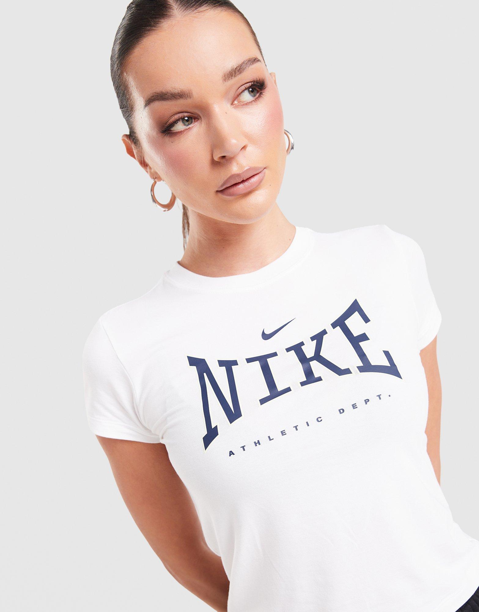 Nike Classics+ Slim T-Shirt