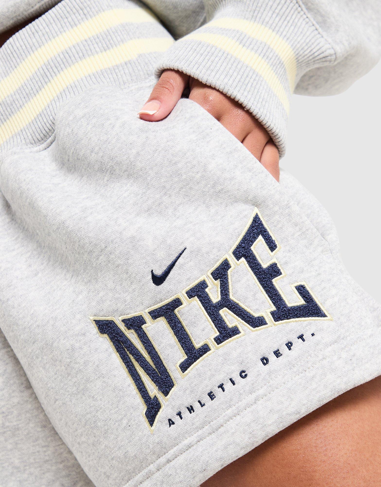 Nike Classics Graphic Phoenix Shorts