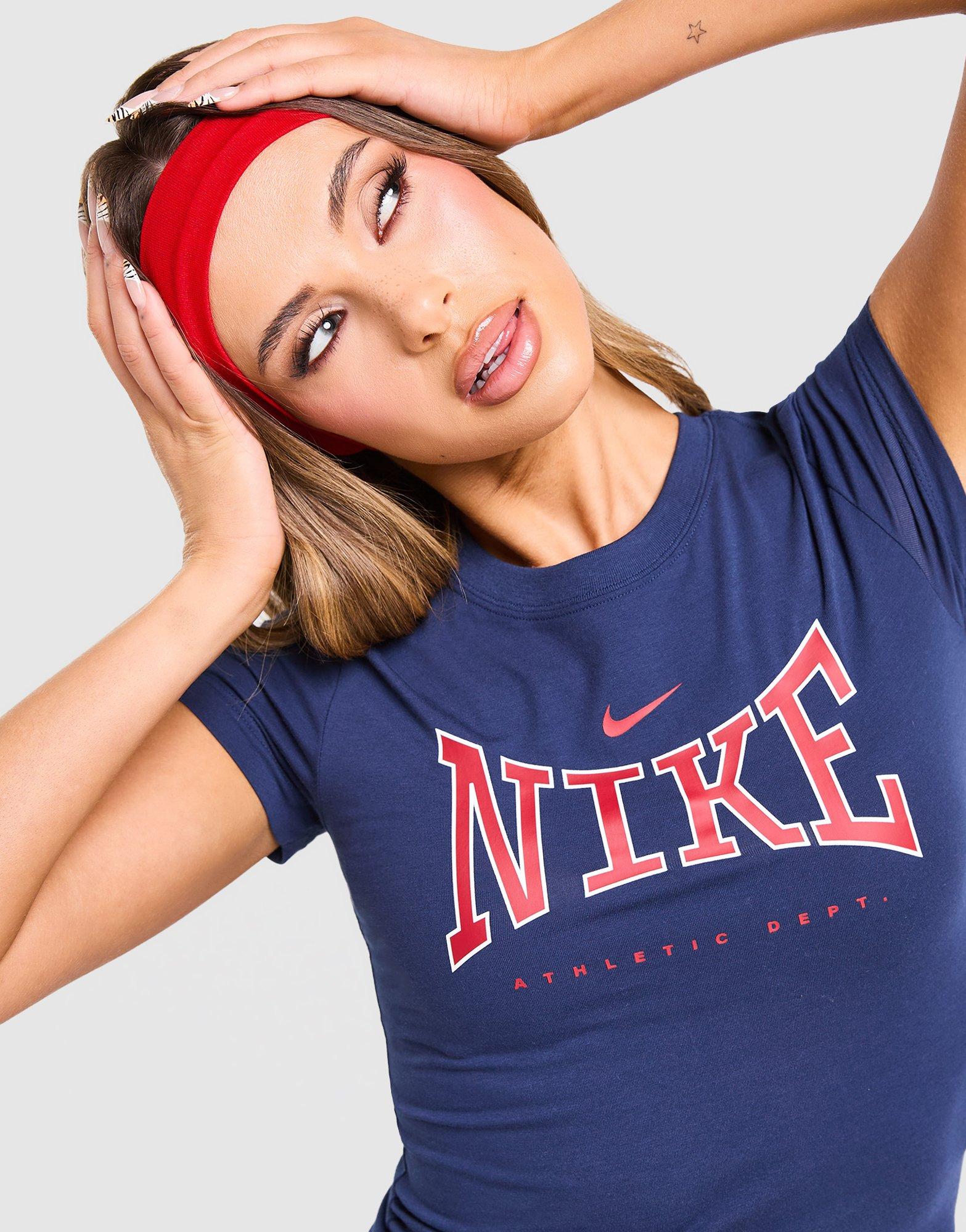 Nike Classics+ Slim T-Shirt