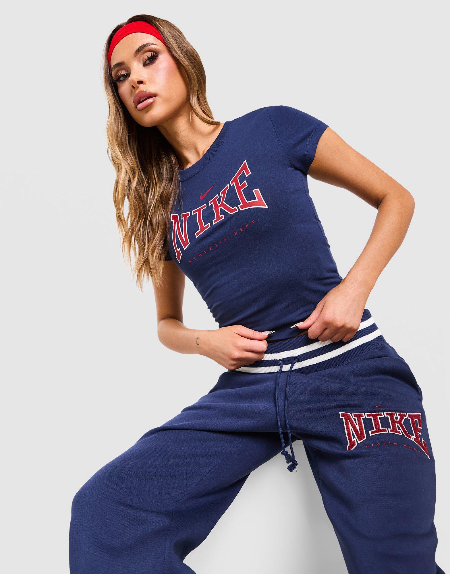 Nike Classics+ Slim T-Shirt