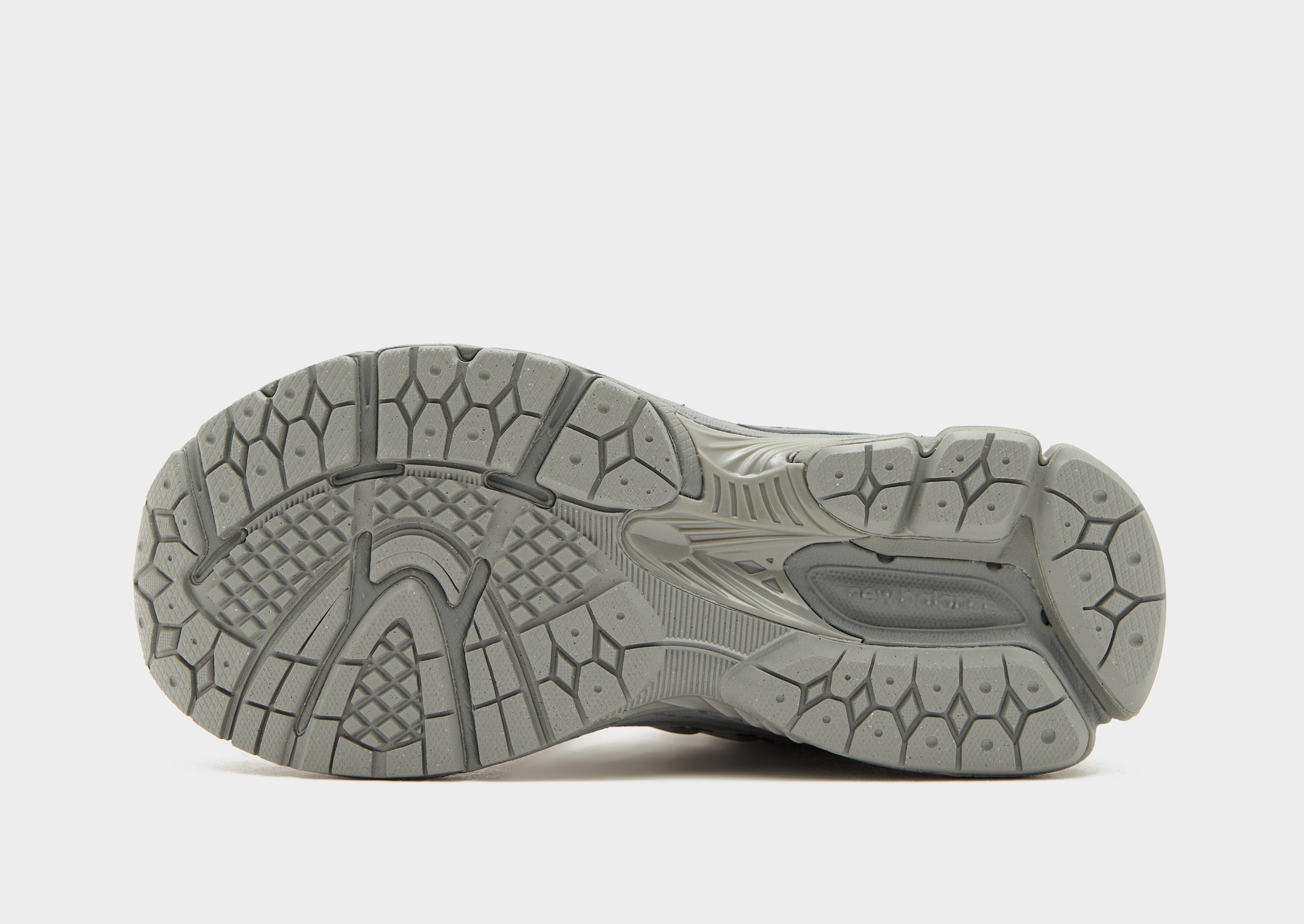 New Balance 2002R Junior