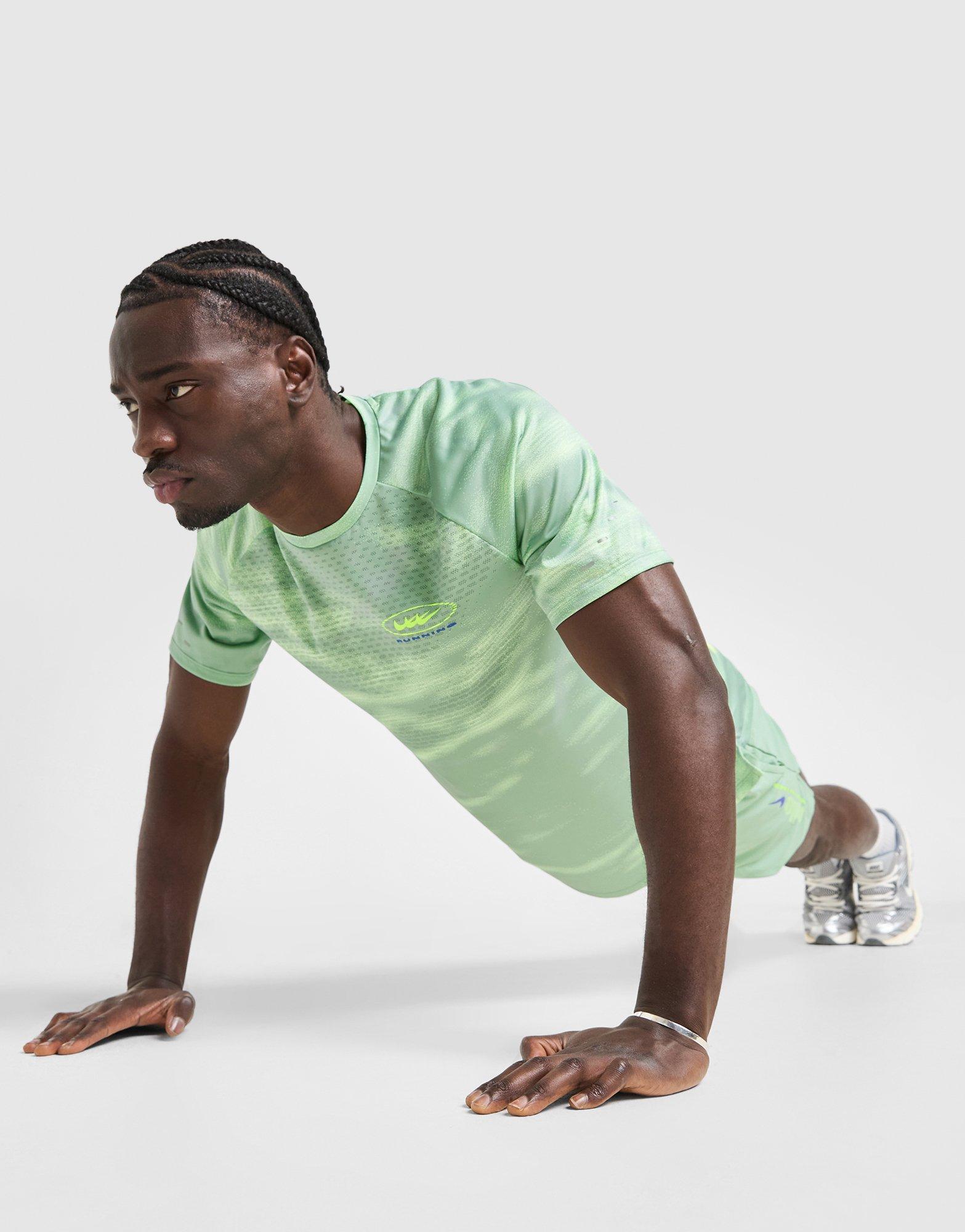 Nike Pinnacle Stride T-Shirt