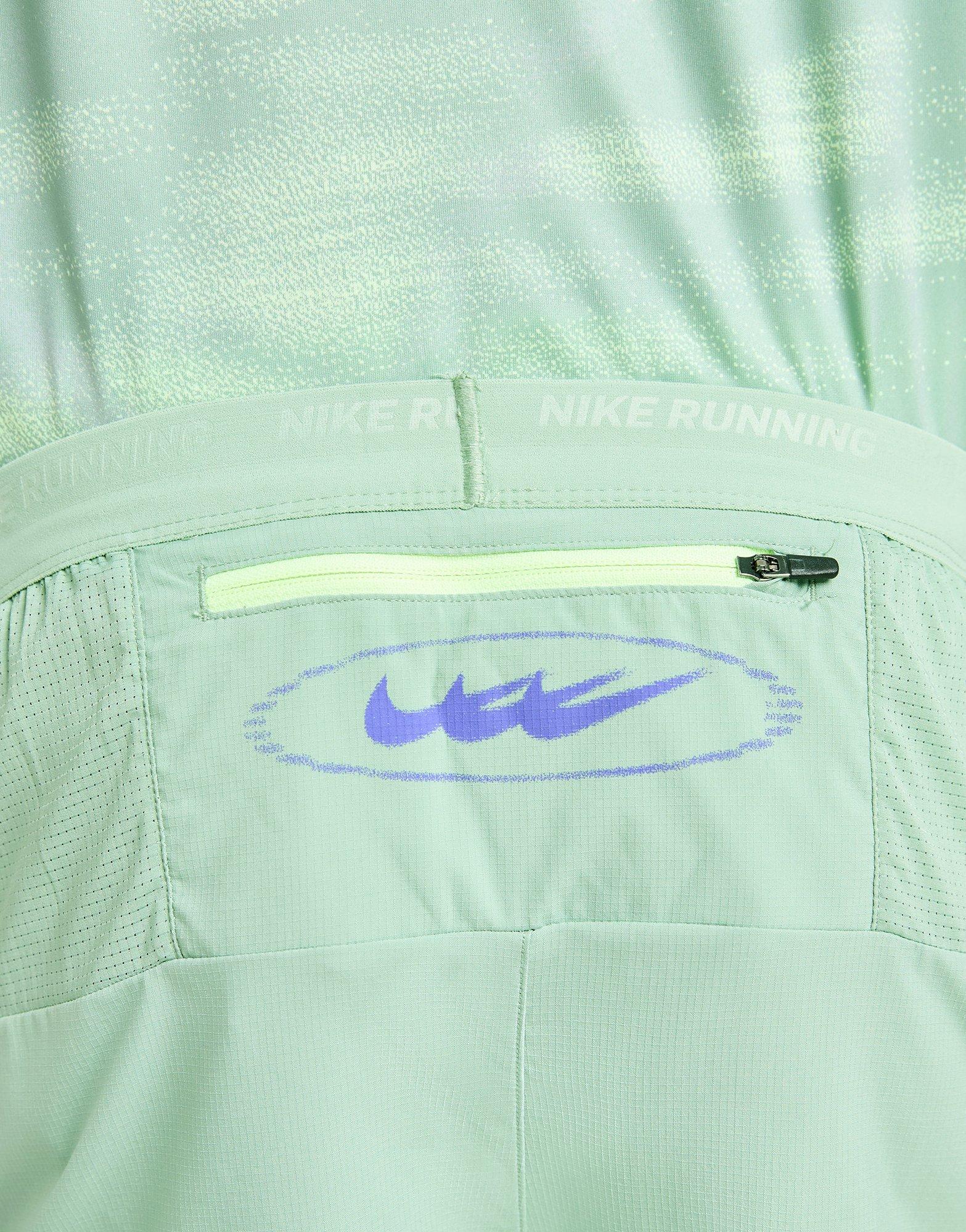 Nike Stride Shorts