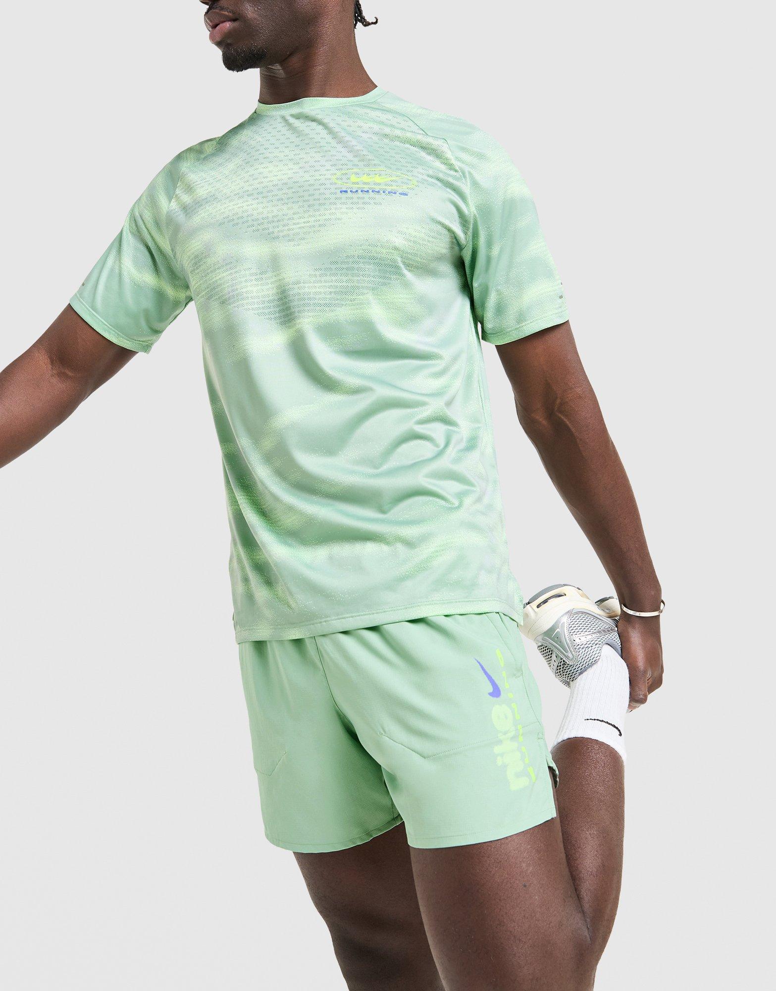 Nike Stride Shorts