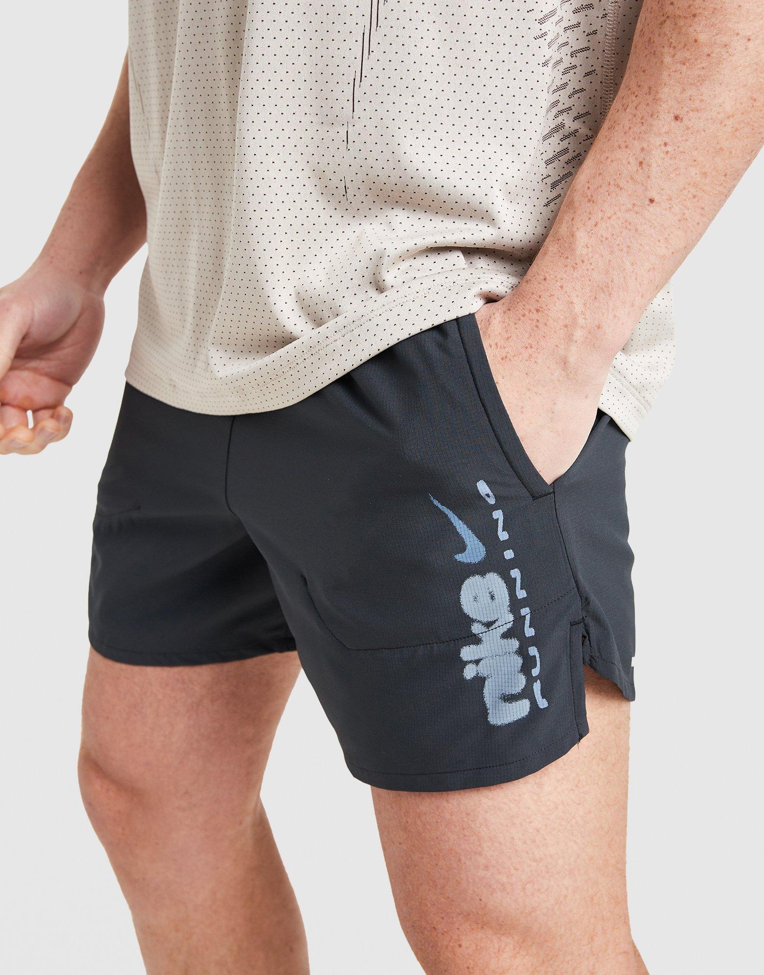 Nike Stride Shorts