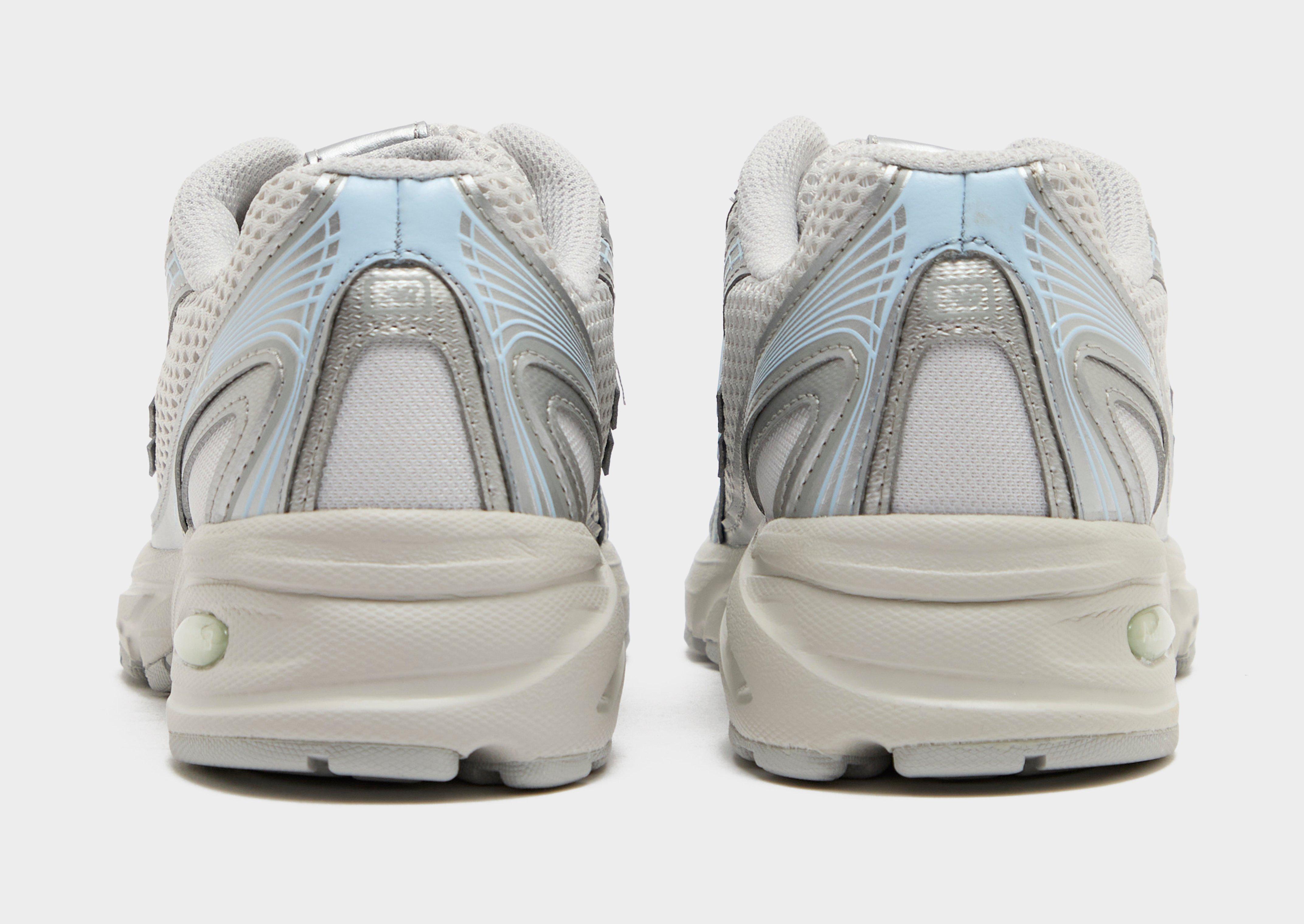 New Balance 740 Women's