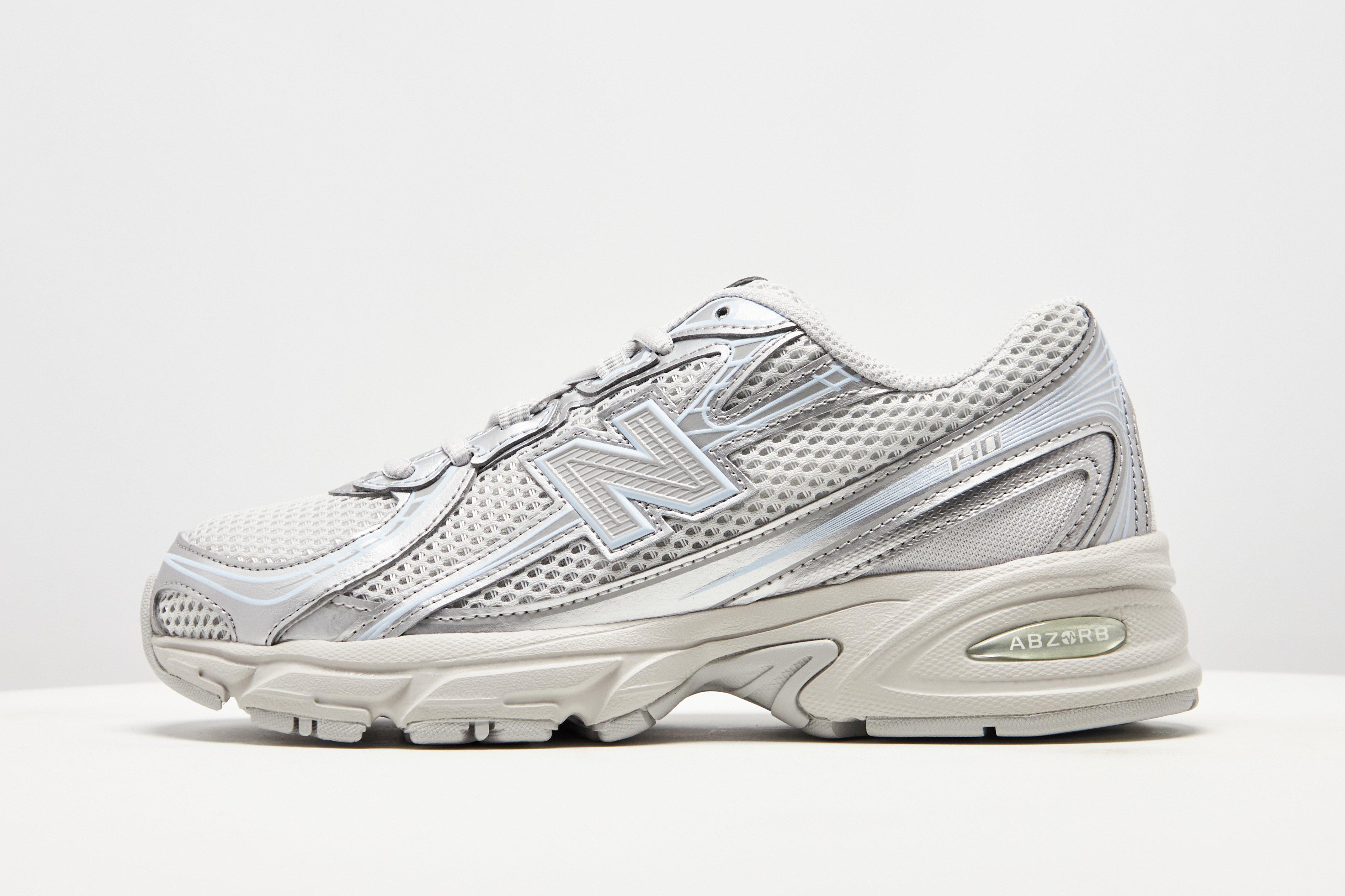 New Balance 740 Women's