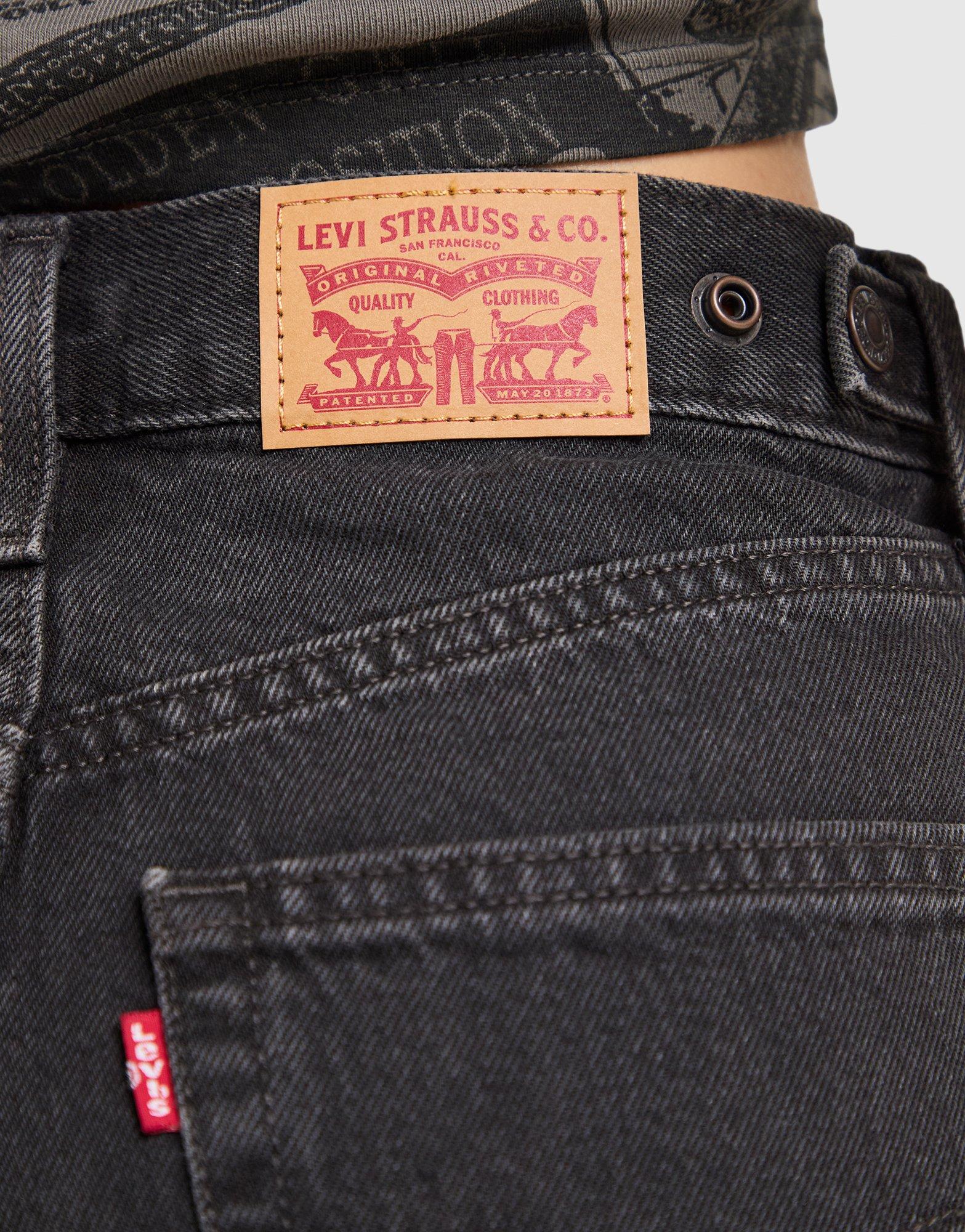 LEVI'S Cinch Shorts