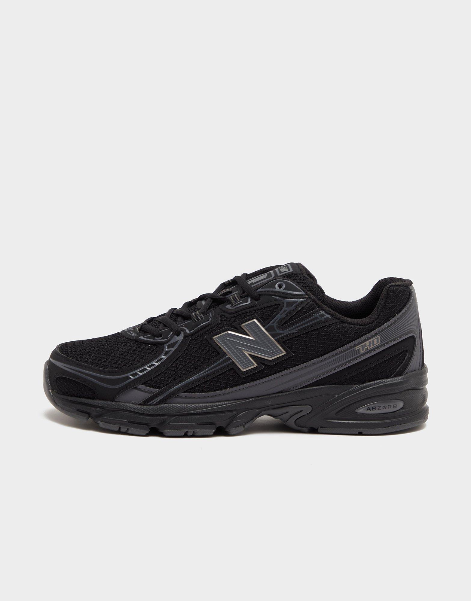 New Balance 740