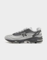 New Balance Parte Superior em Couro e Têxtil/Sola Sintética