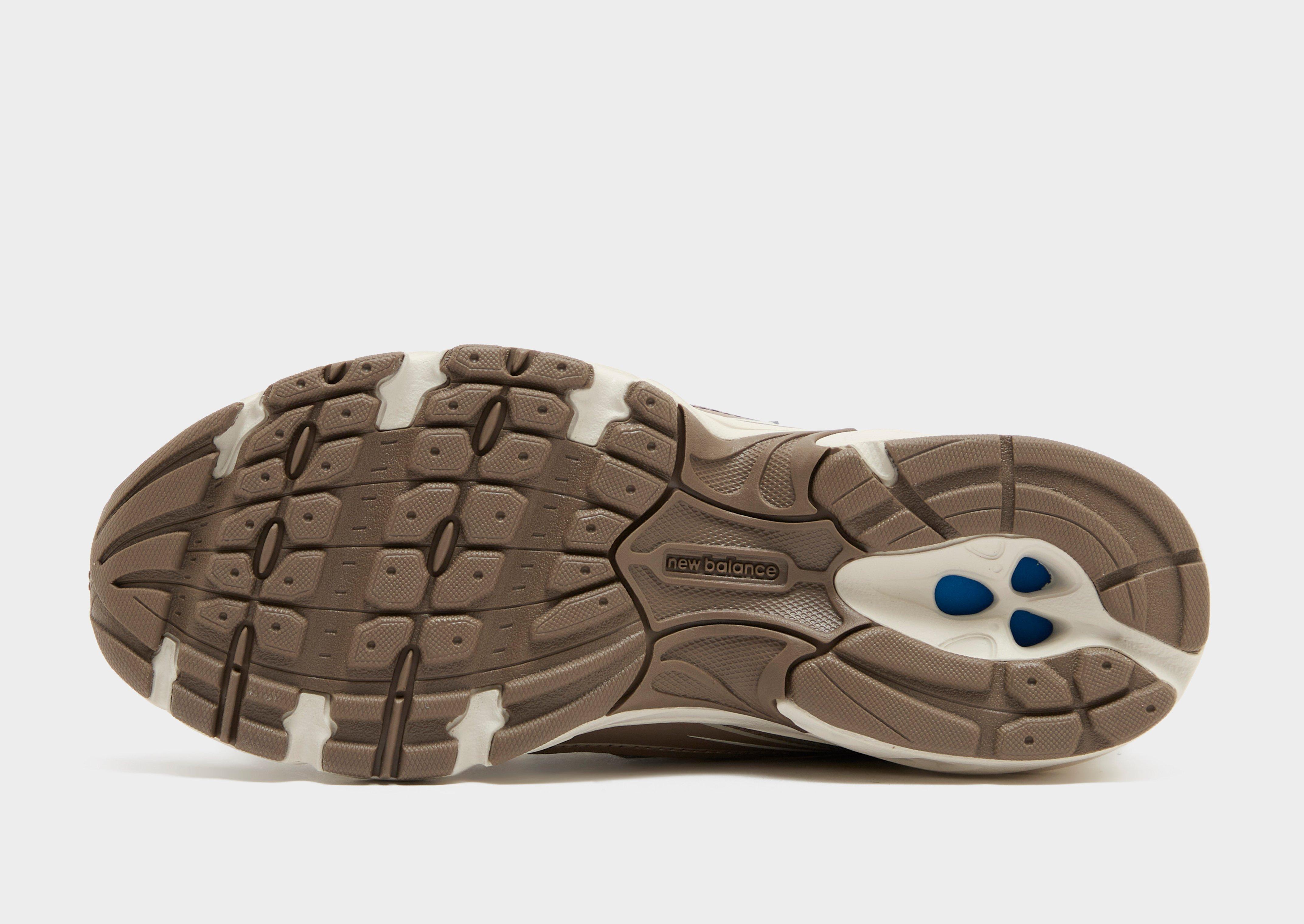 New Balance 740 Women's