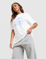 Nike Air Max Moto 2K Boyfriend T-Shirt