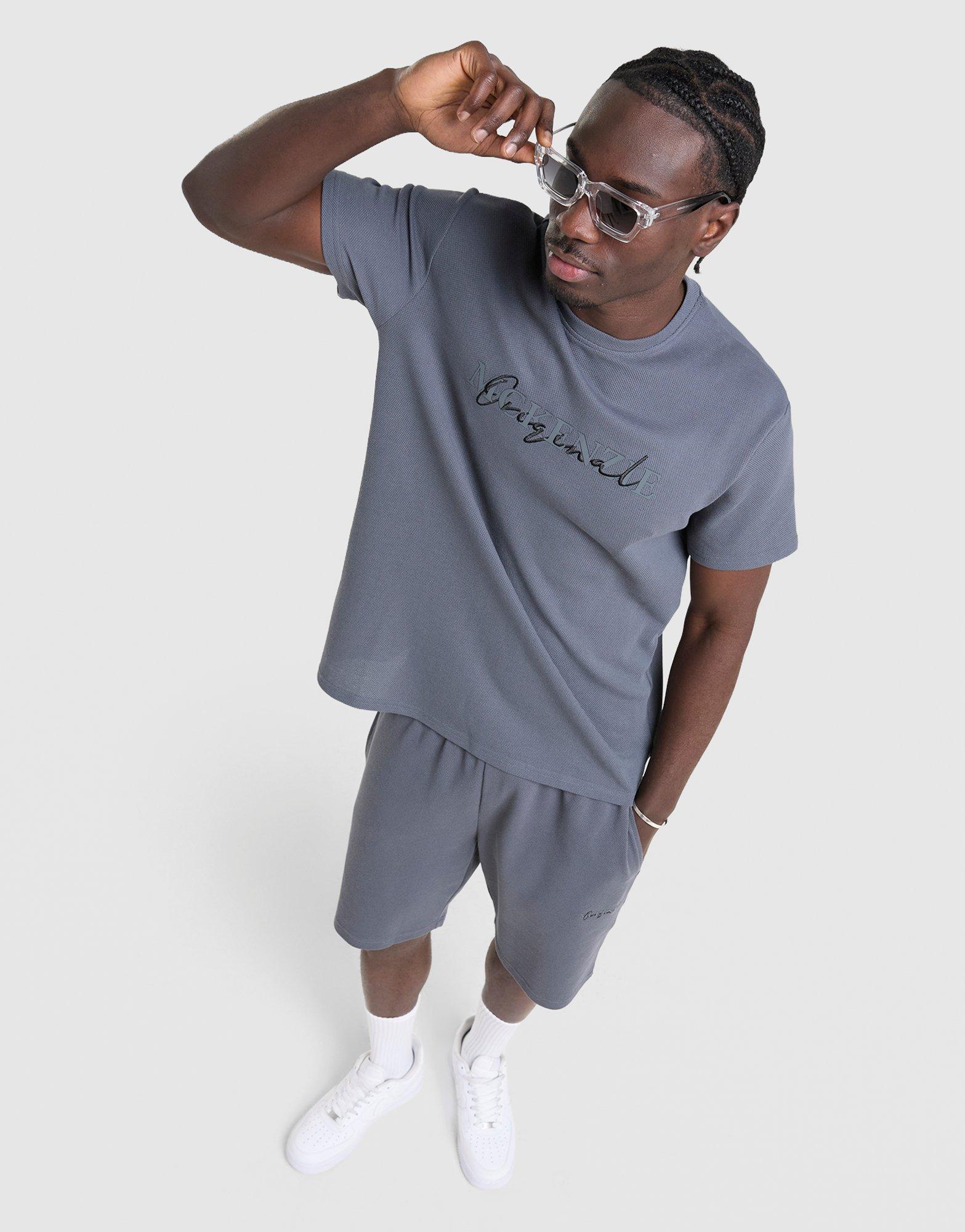 McKenzie Axel T-Shirt