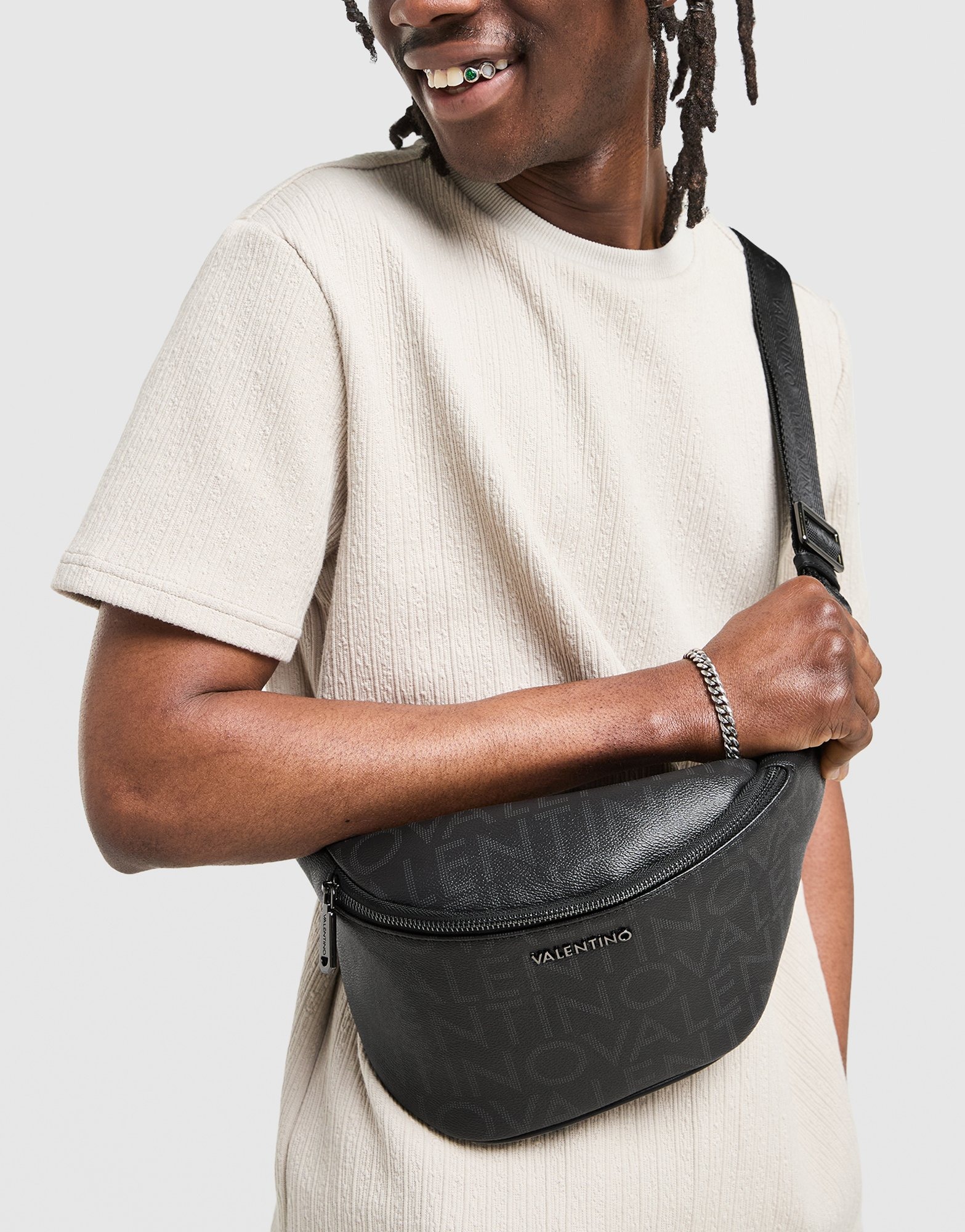 Black Valentino King Ready Belt Bag - JD Sports Global