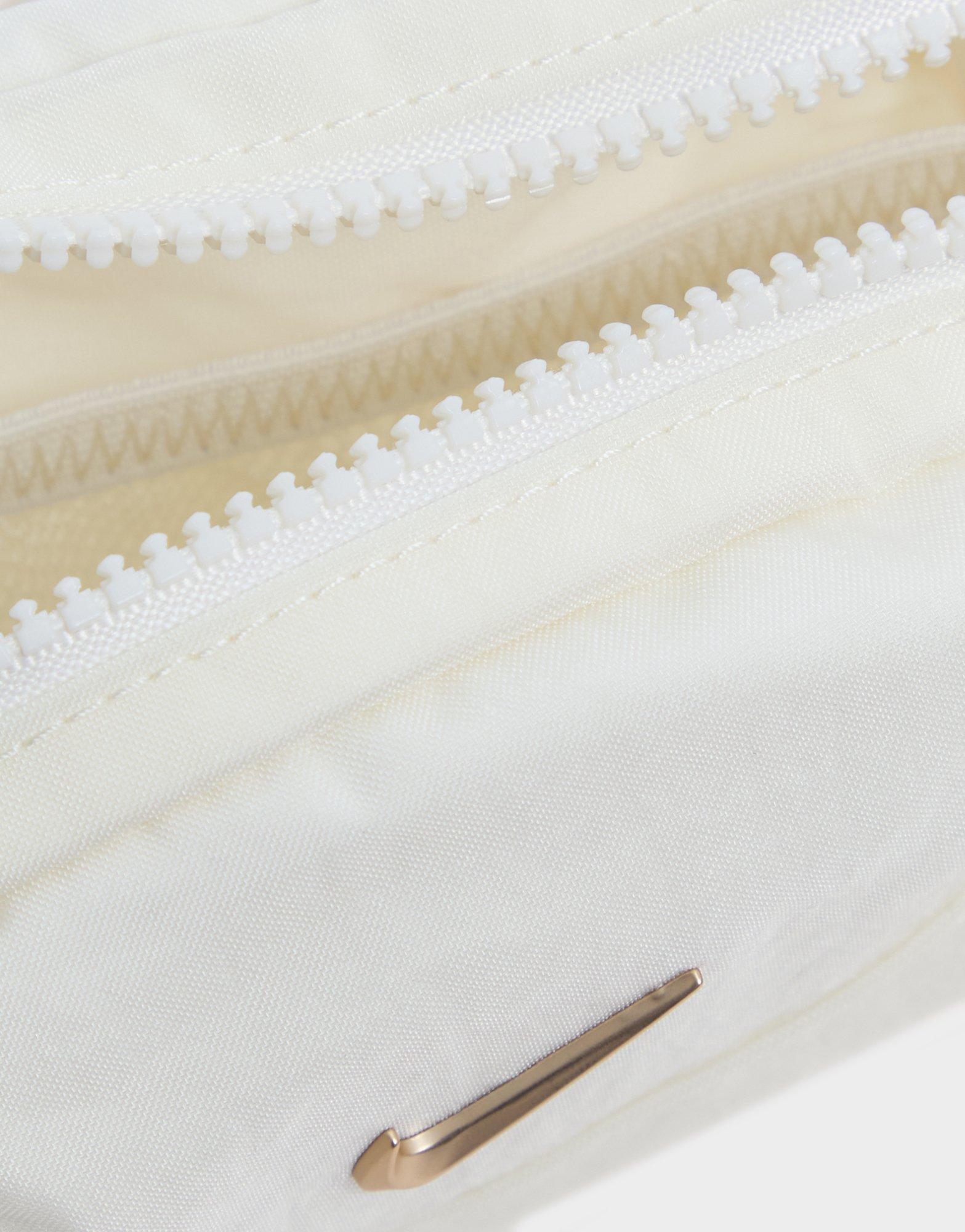 Nike Aura Crossbody Bag