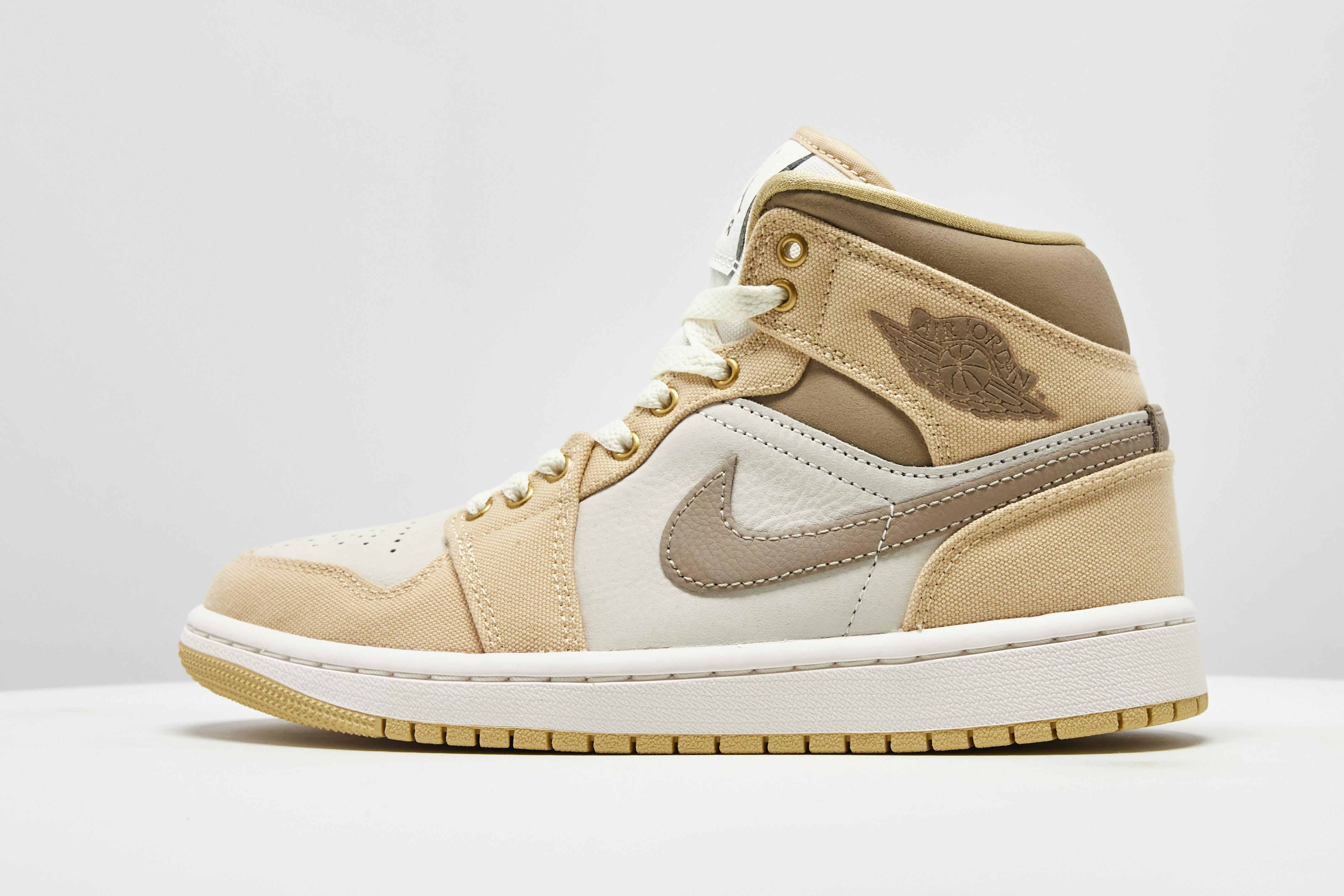 Jordan Air 1 Mid para mujer
