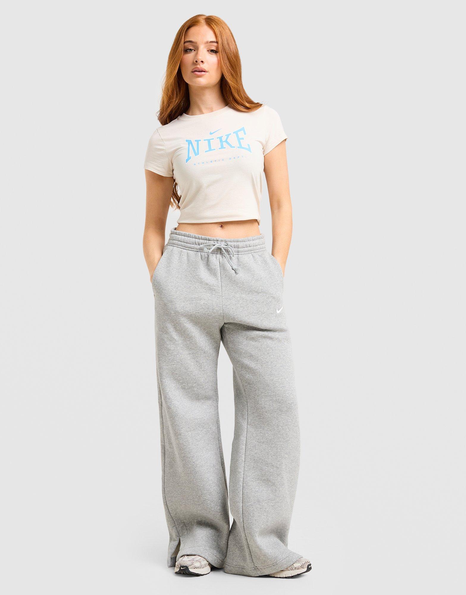 Nike Classics+ Slim T-Shirt