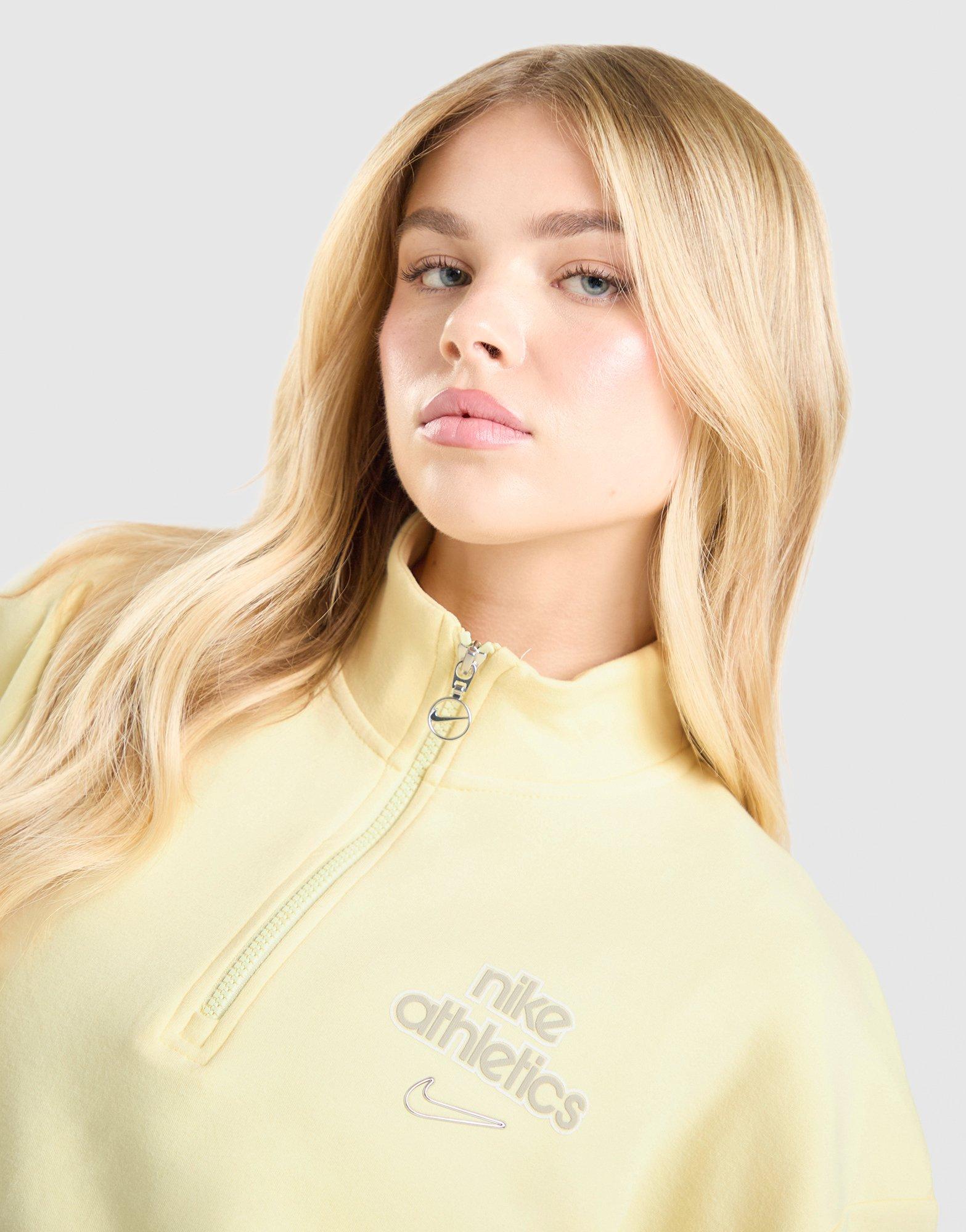 Nike Graphic Swoosh Fleece 1/4 Zip Top