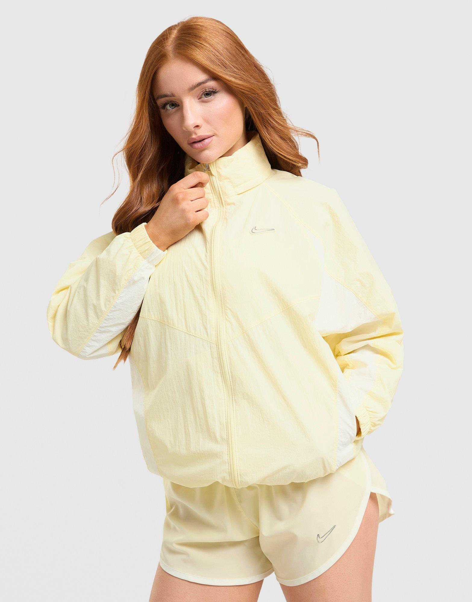 Nike Graphic Swoosh Woven Jacket