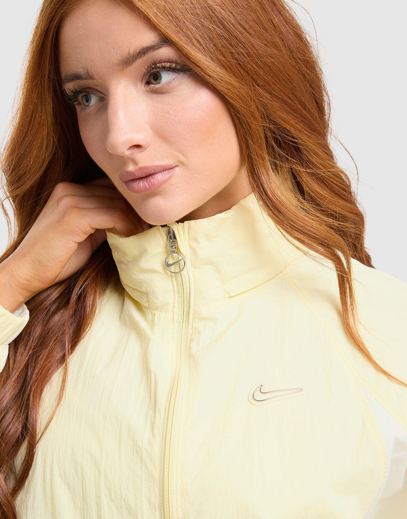 Nike Graphic Swoosh Woven Jacket