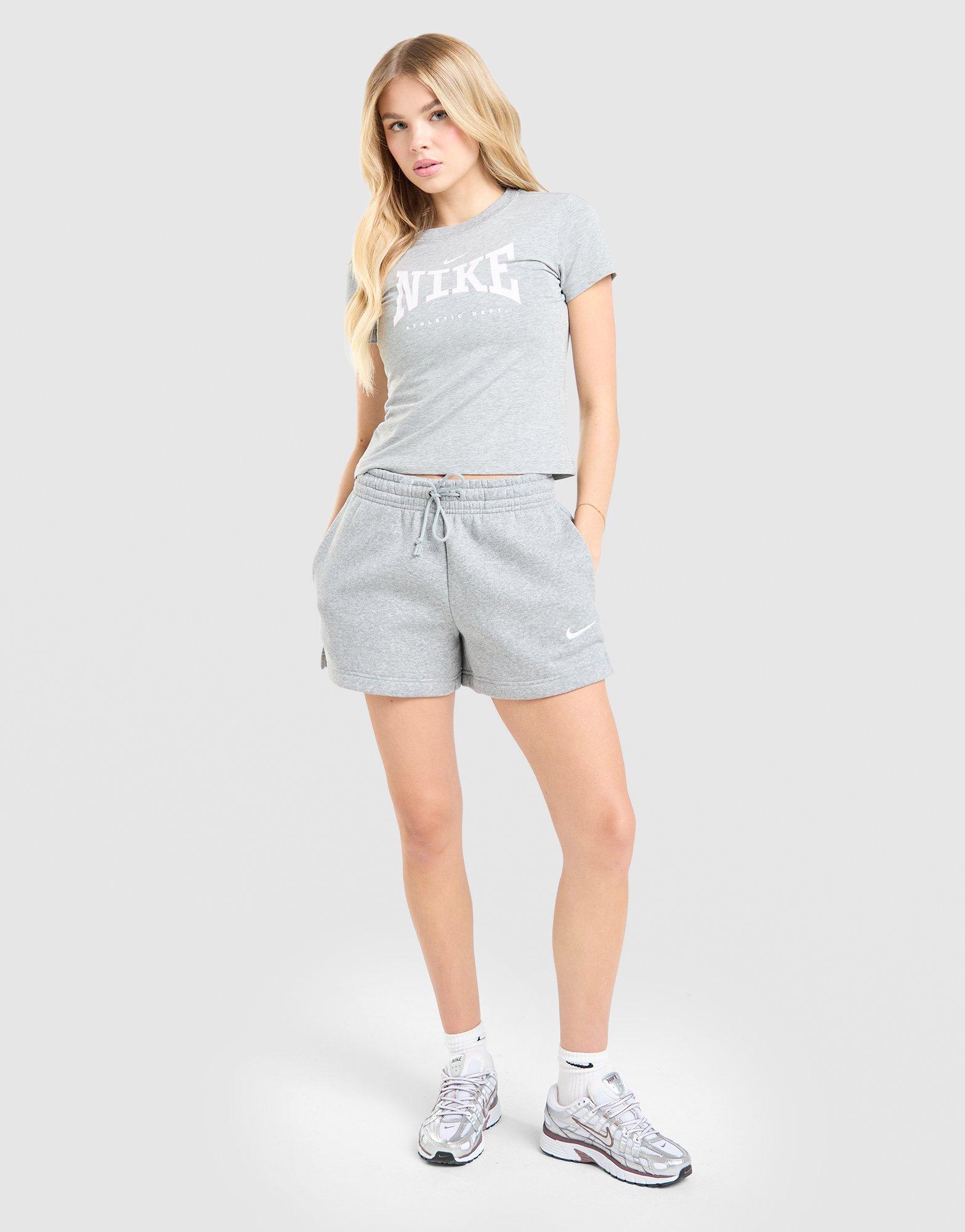 Nike Classics+ Slim T-Shirt