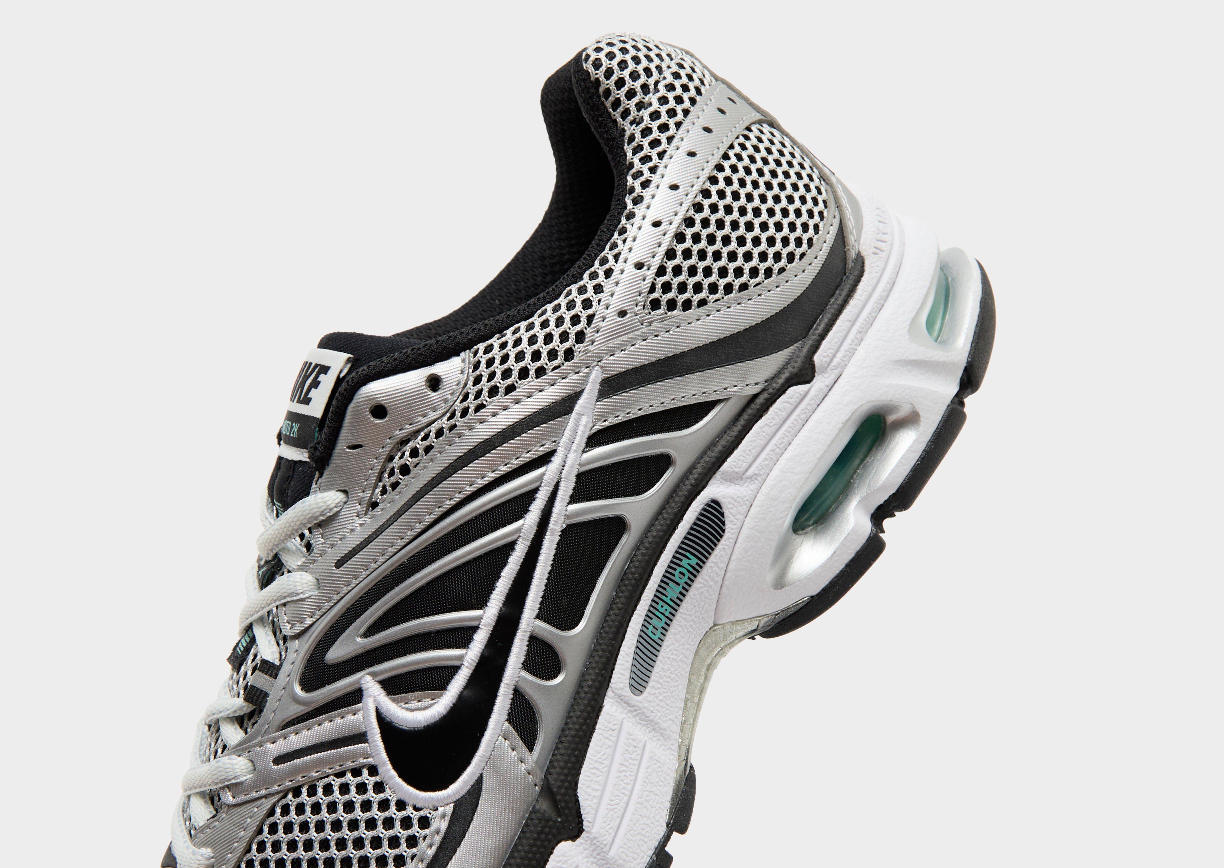 Nike Air Max Moto 2K