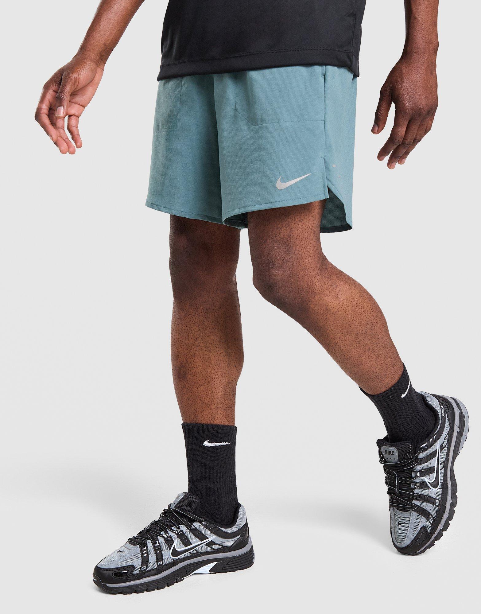 Nike Stride Shorts