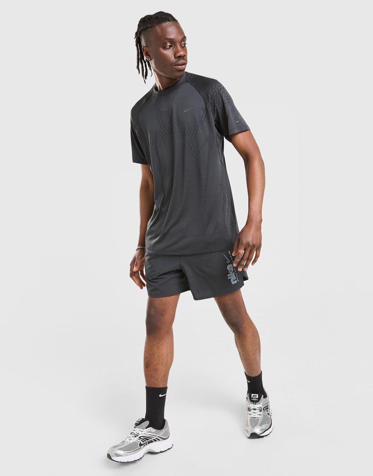 Nike Stride Plus T-Shirt