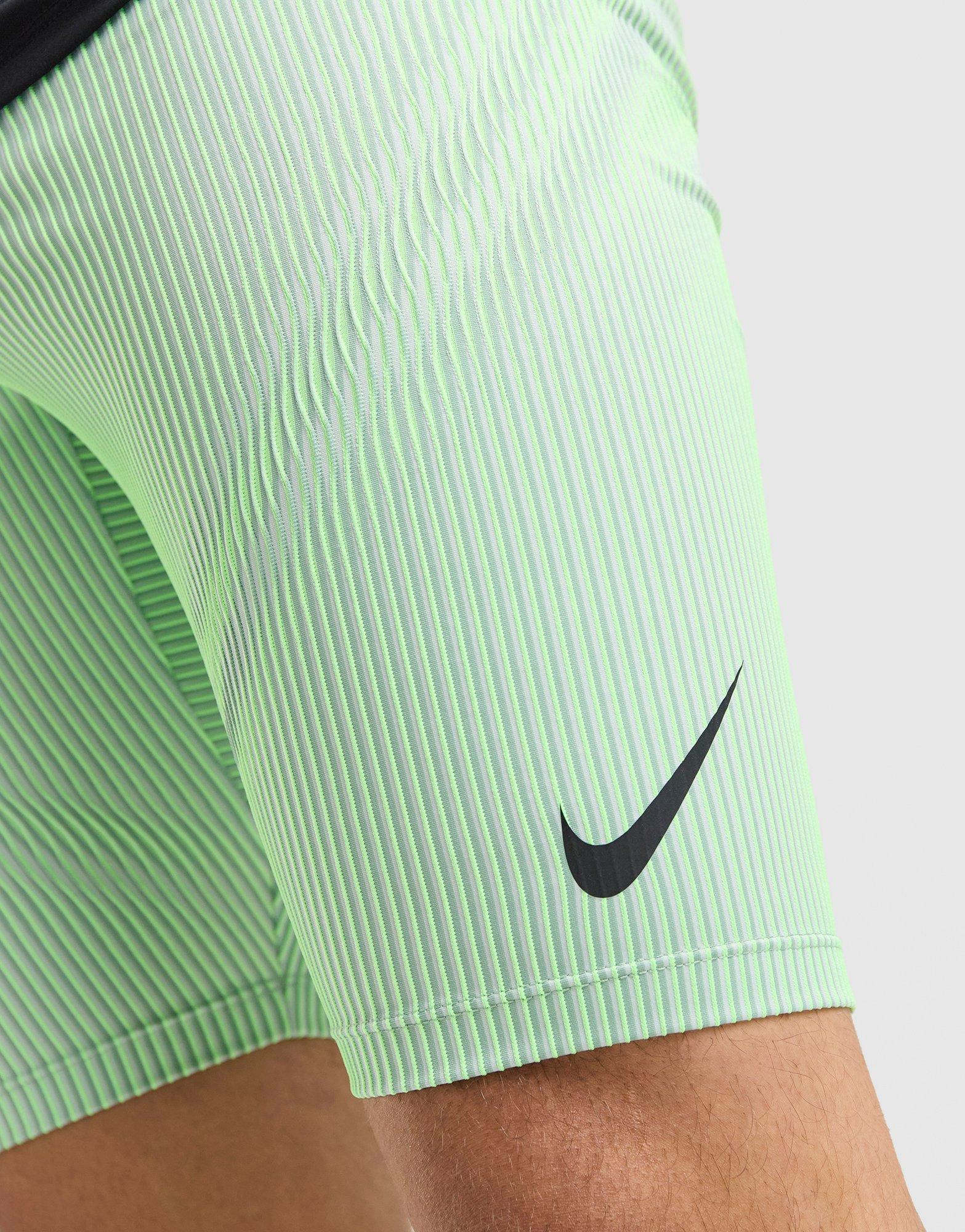 Nike AeroSwift 1/2-Length Leggings