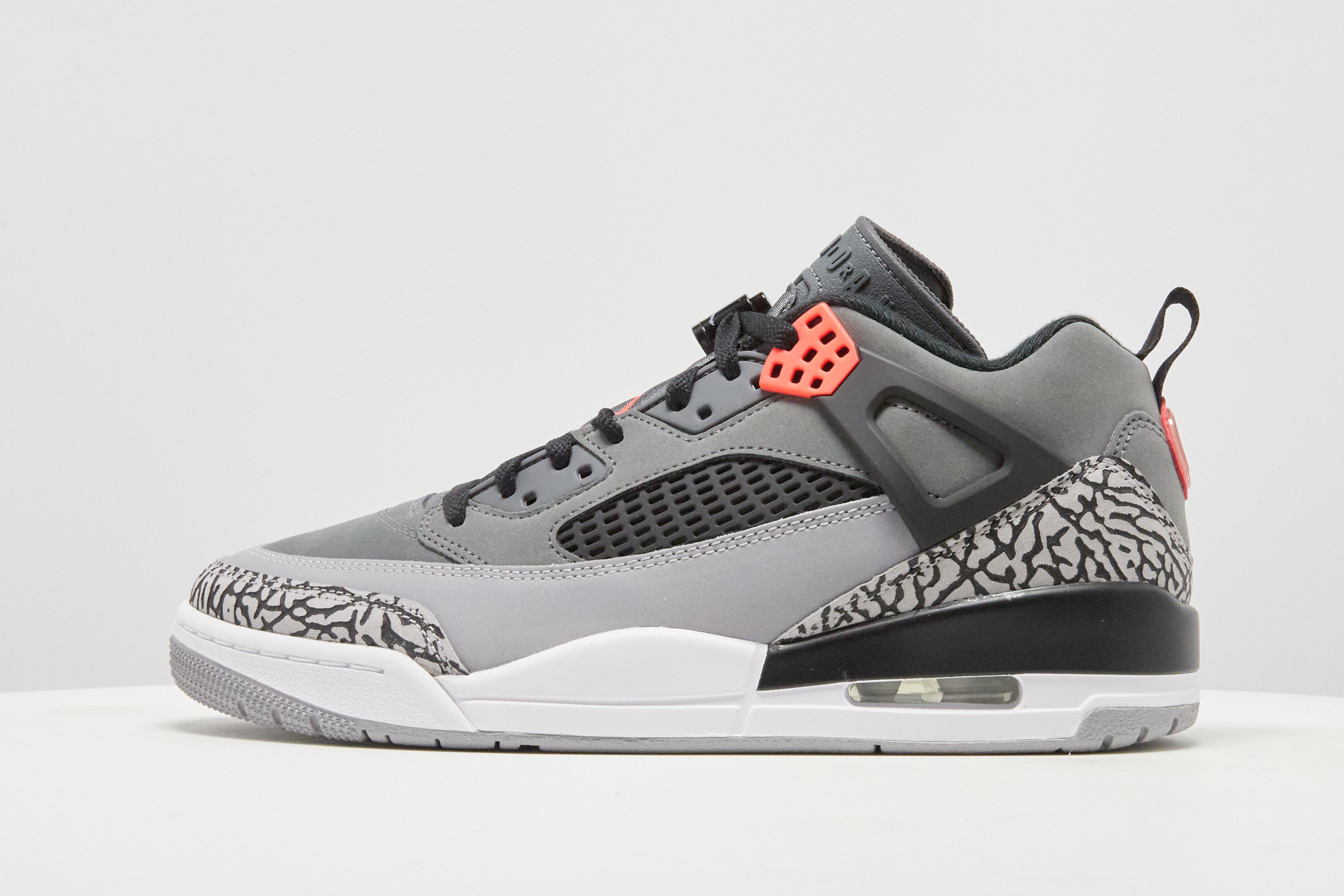 Jordan Spizike Low