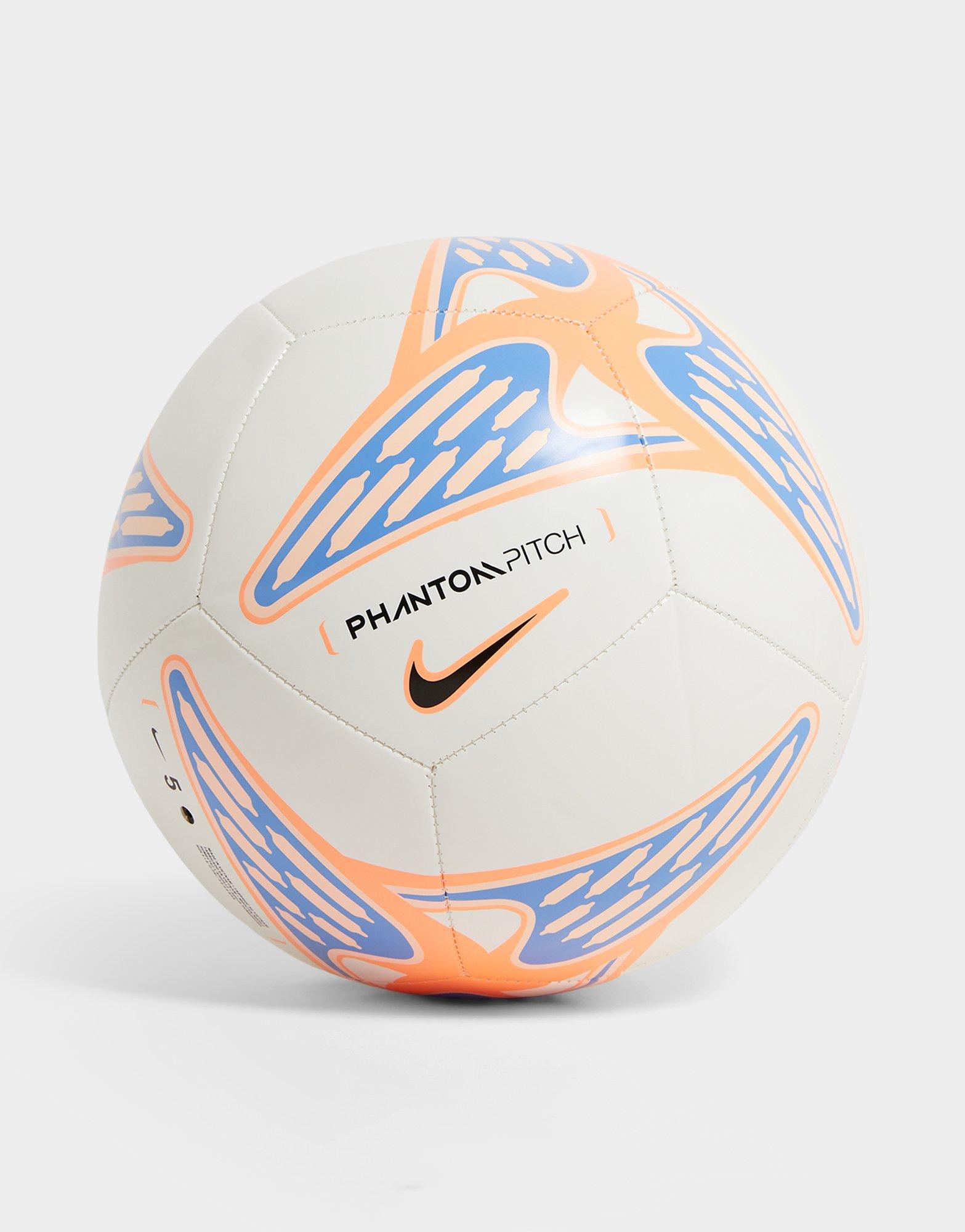 Nike Phantom Football