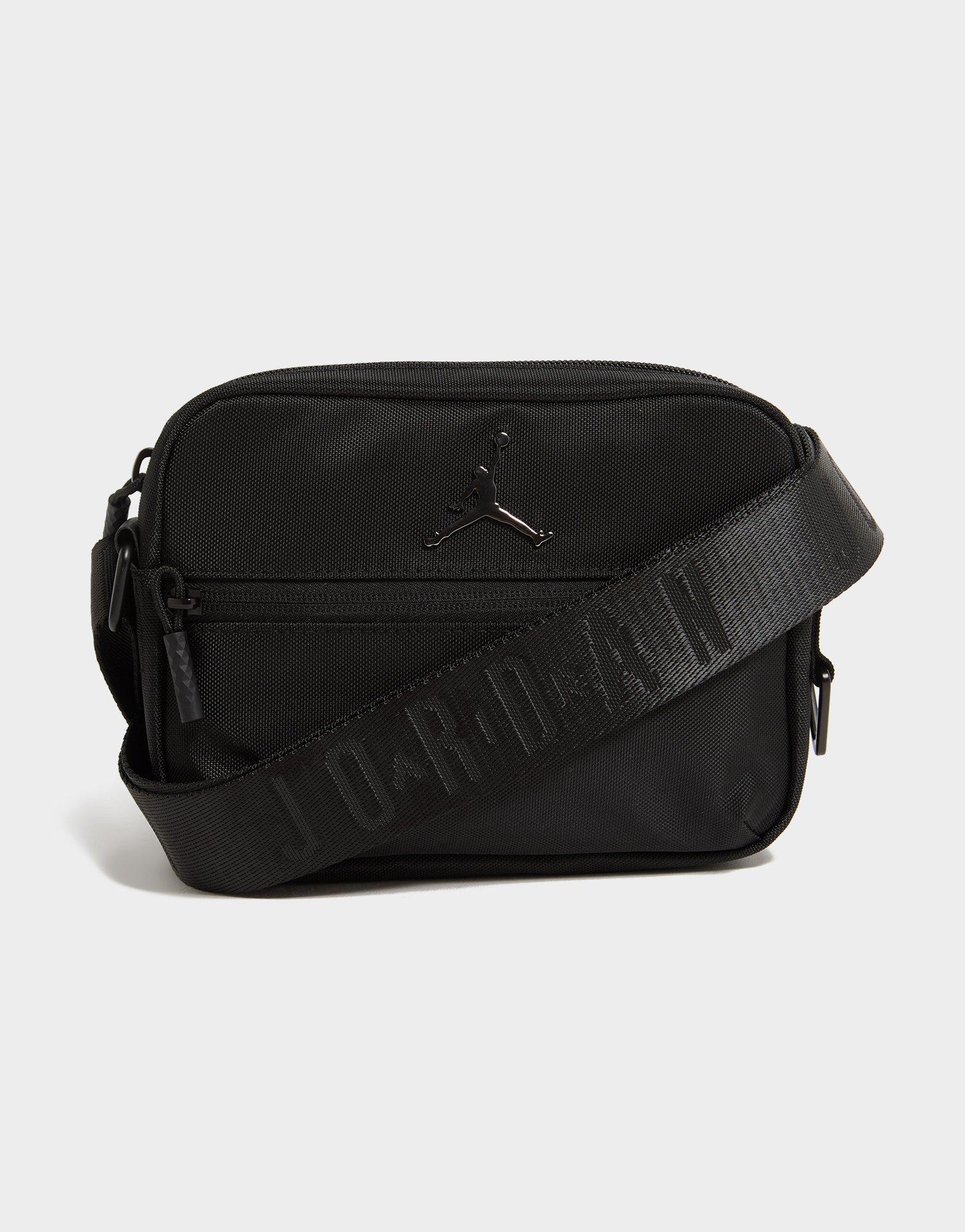 Jordan Element Micro Messenger Bag