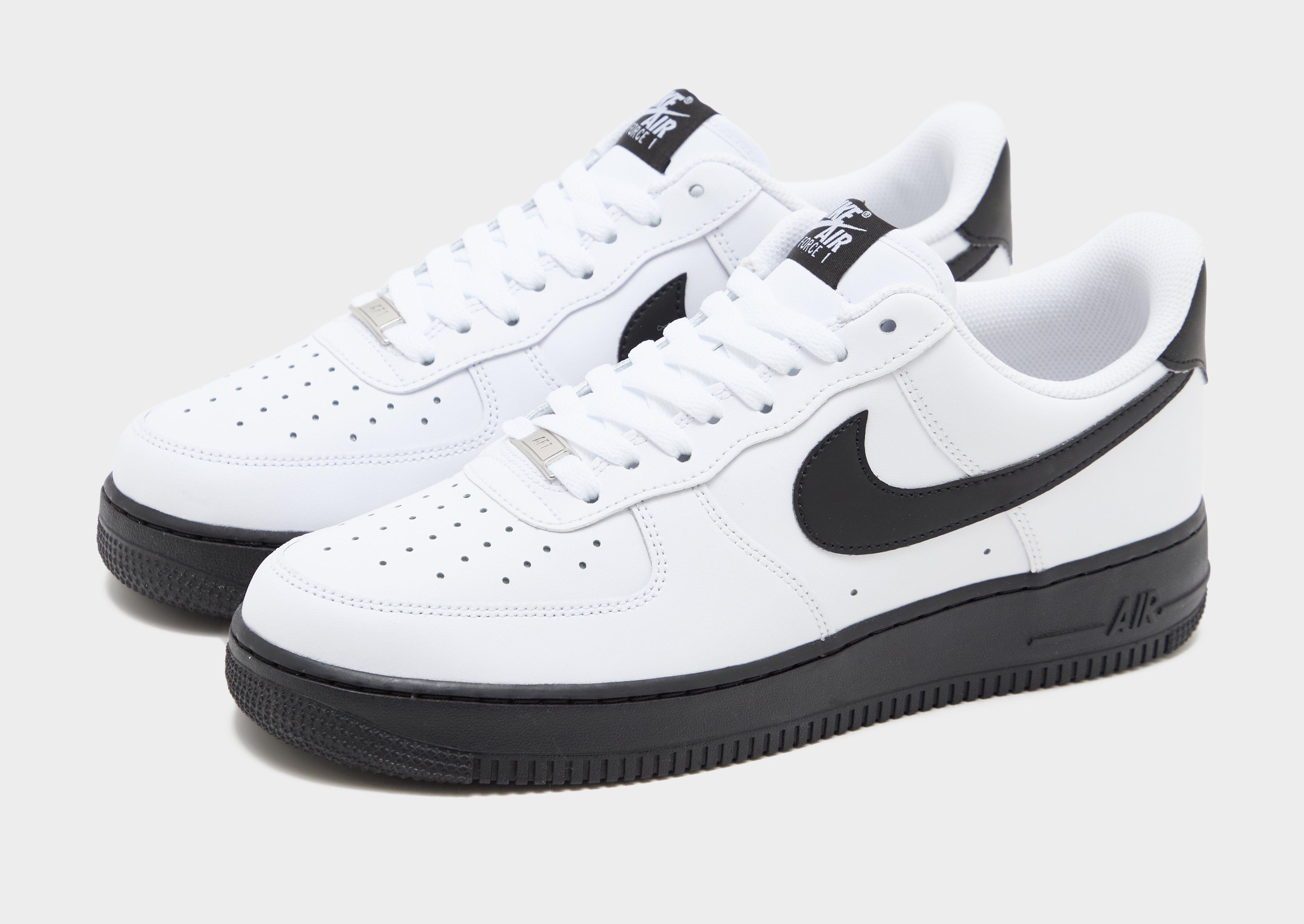 Nike Air Force 1 '07 LV8