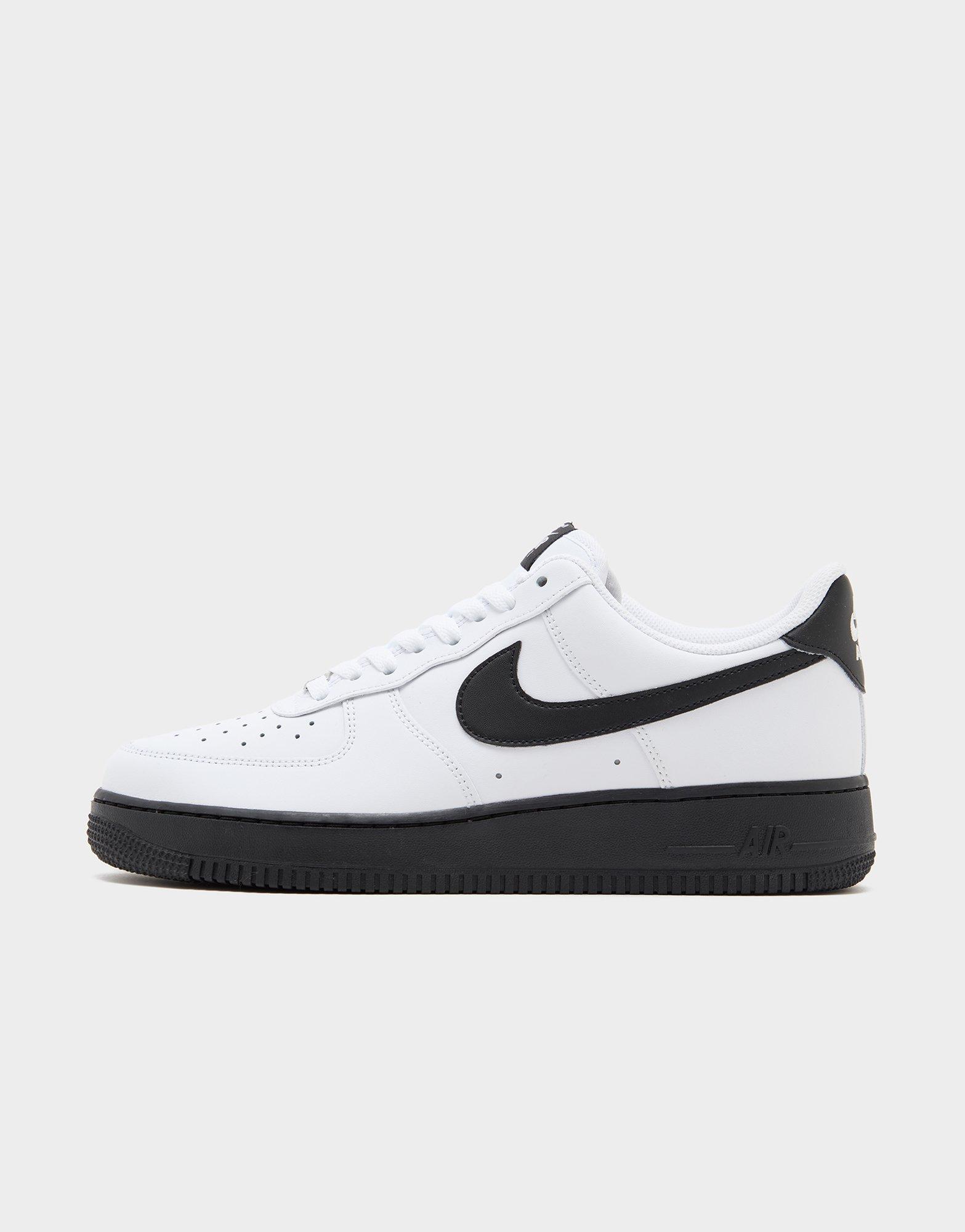 Nike Air Force 1 '07 LV8
