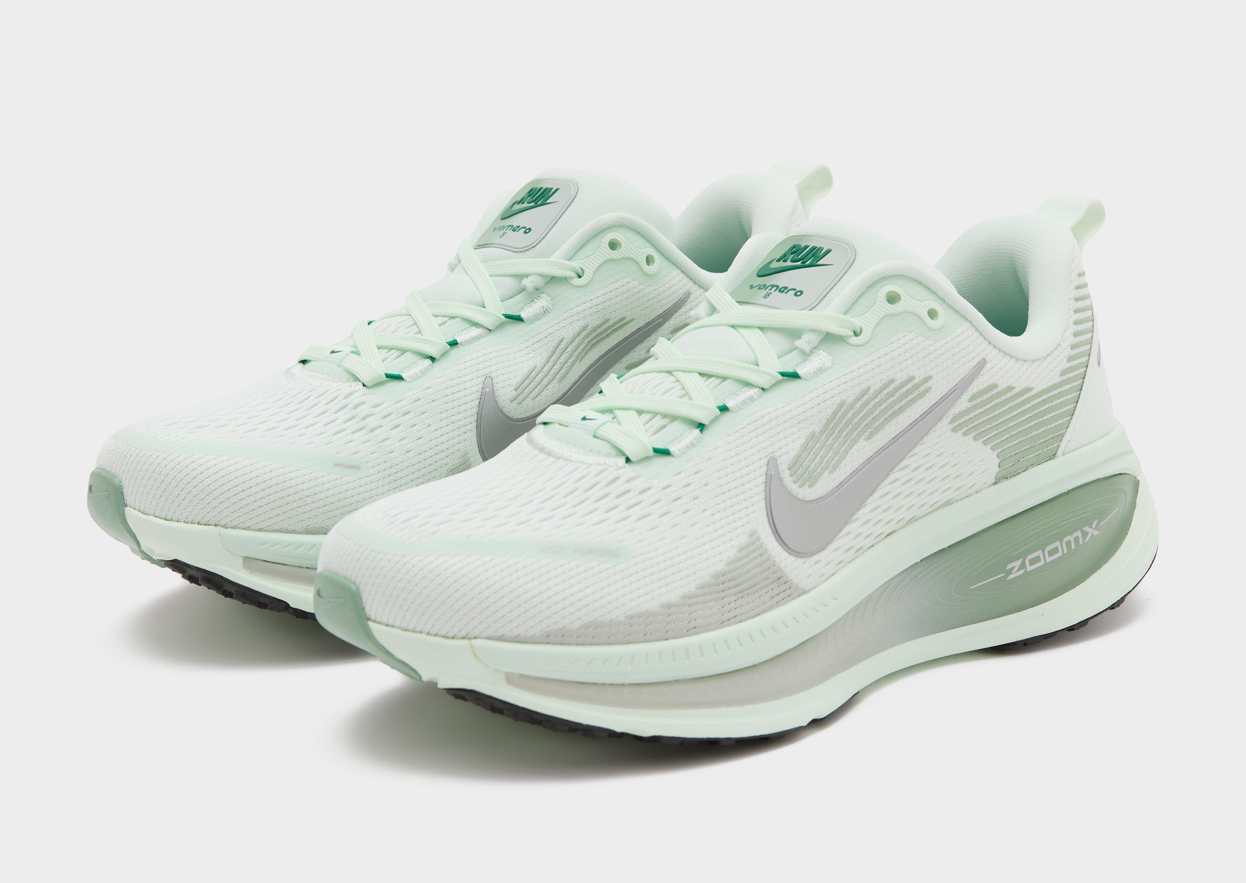 Nike Hardloopschoenen voor dames (straat) Vomero 18 — foto 3 van 7