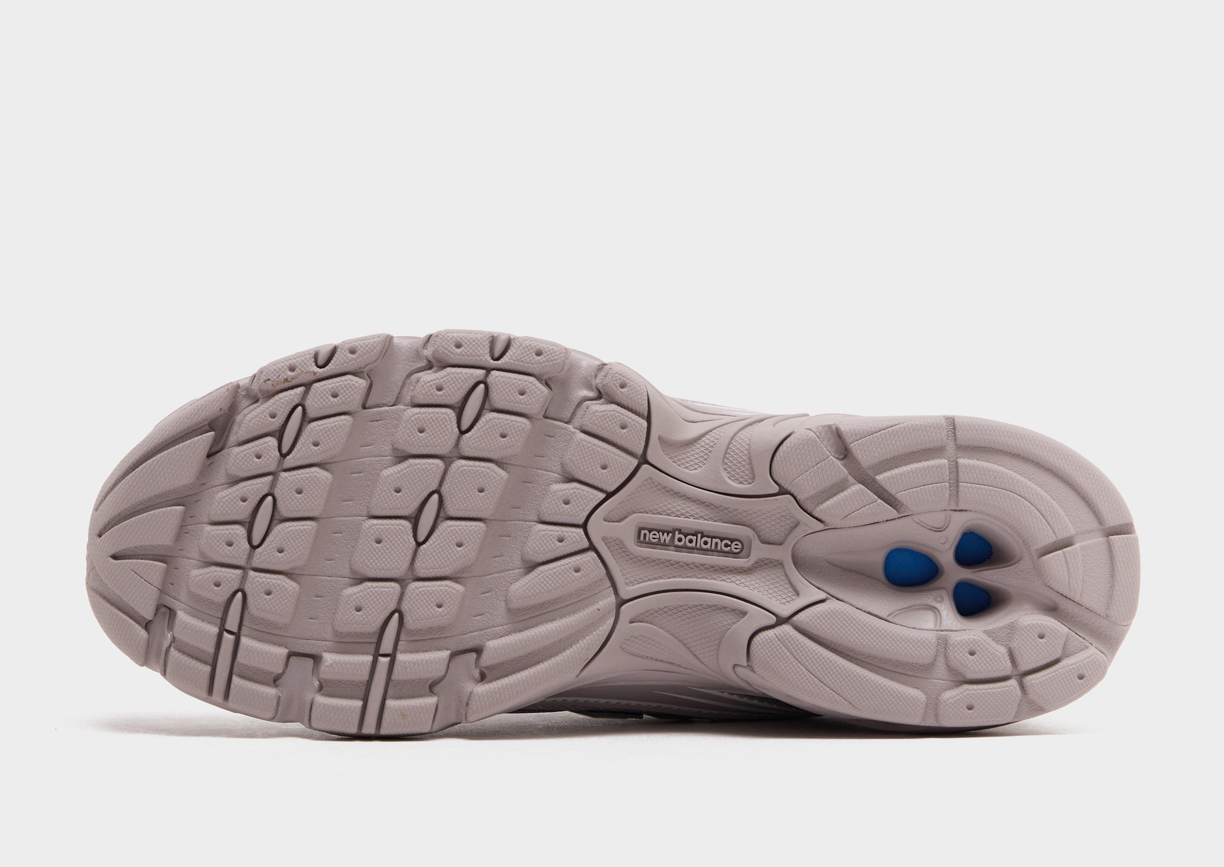 New Balance 740 Women's