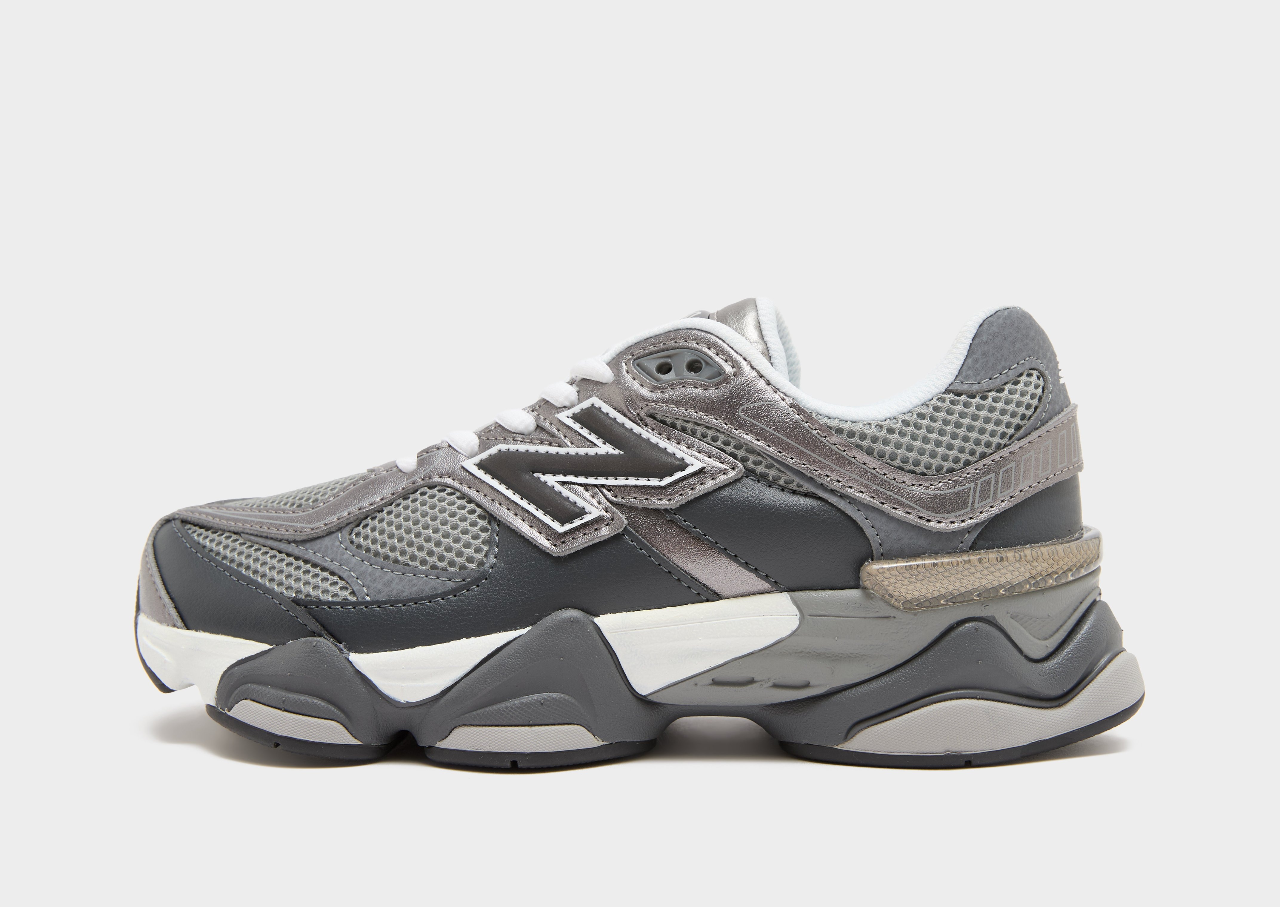 ※J※ Grey New Balance 9060 Junior | JD Sports UK