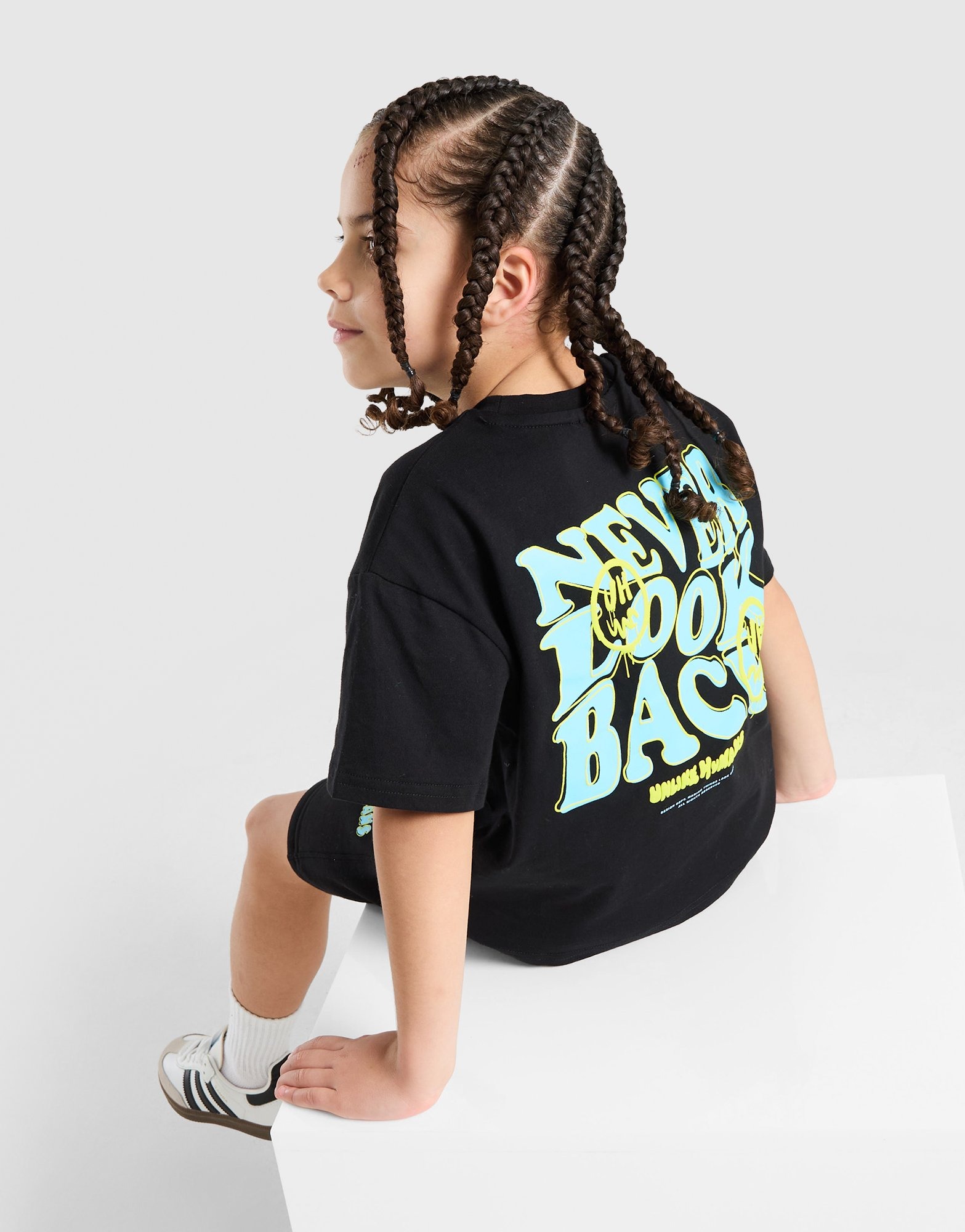 Unlike Humans Hindsight T-Shirt/Shorts Set Children Schwarz - JD Sports ...