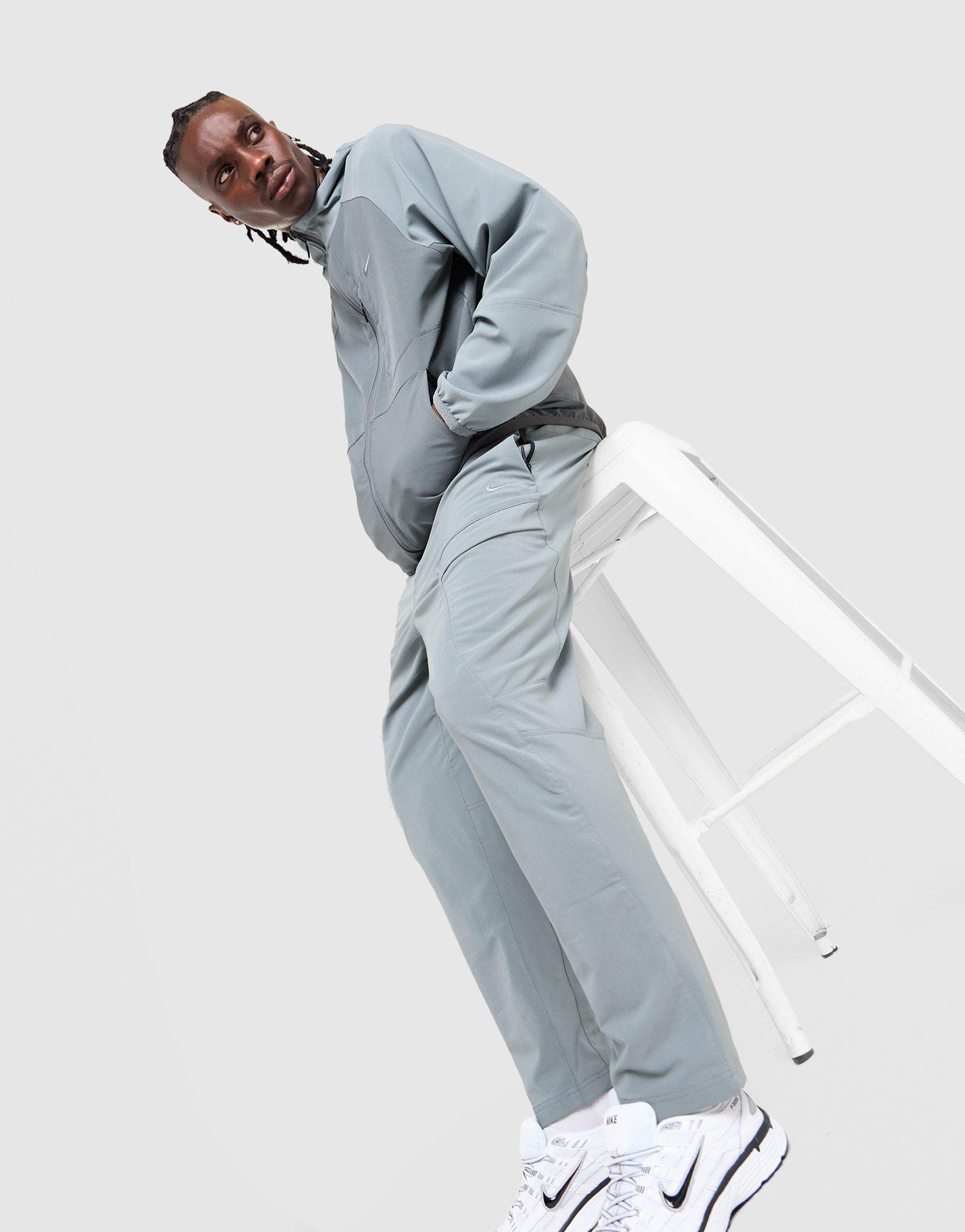 Nike UNLIMITED CARGO PANTS