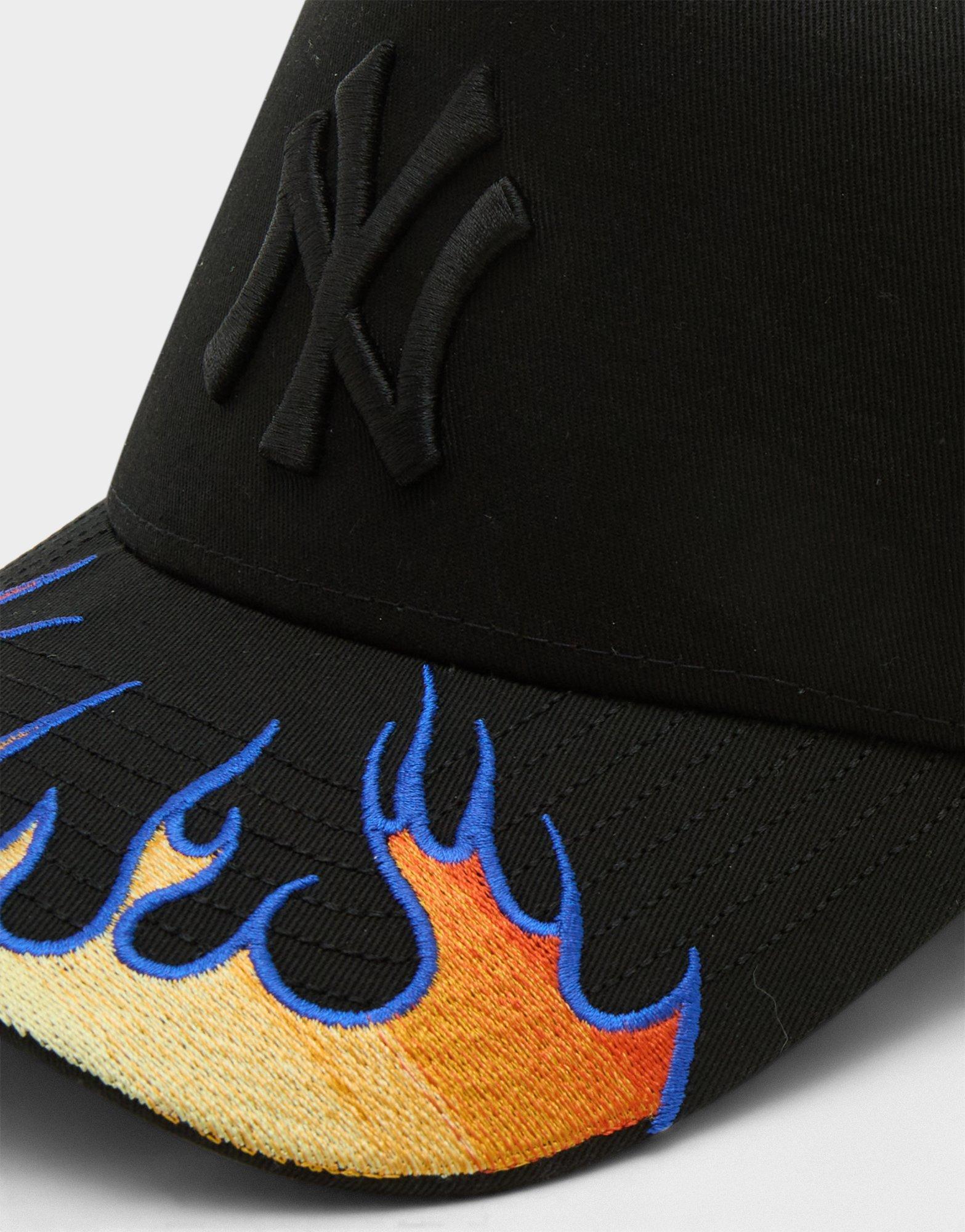 New Era MLB New York Yankees Trucker Flame Cap