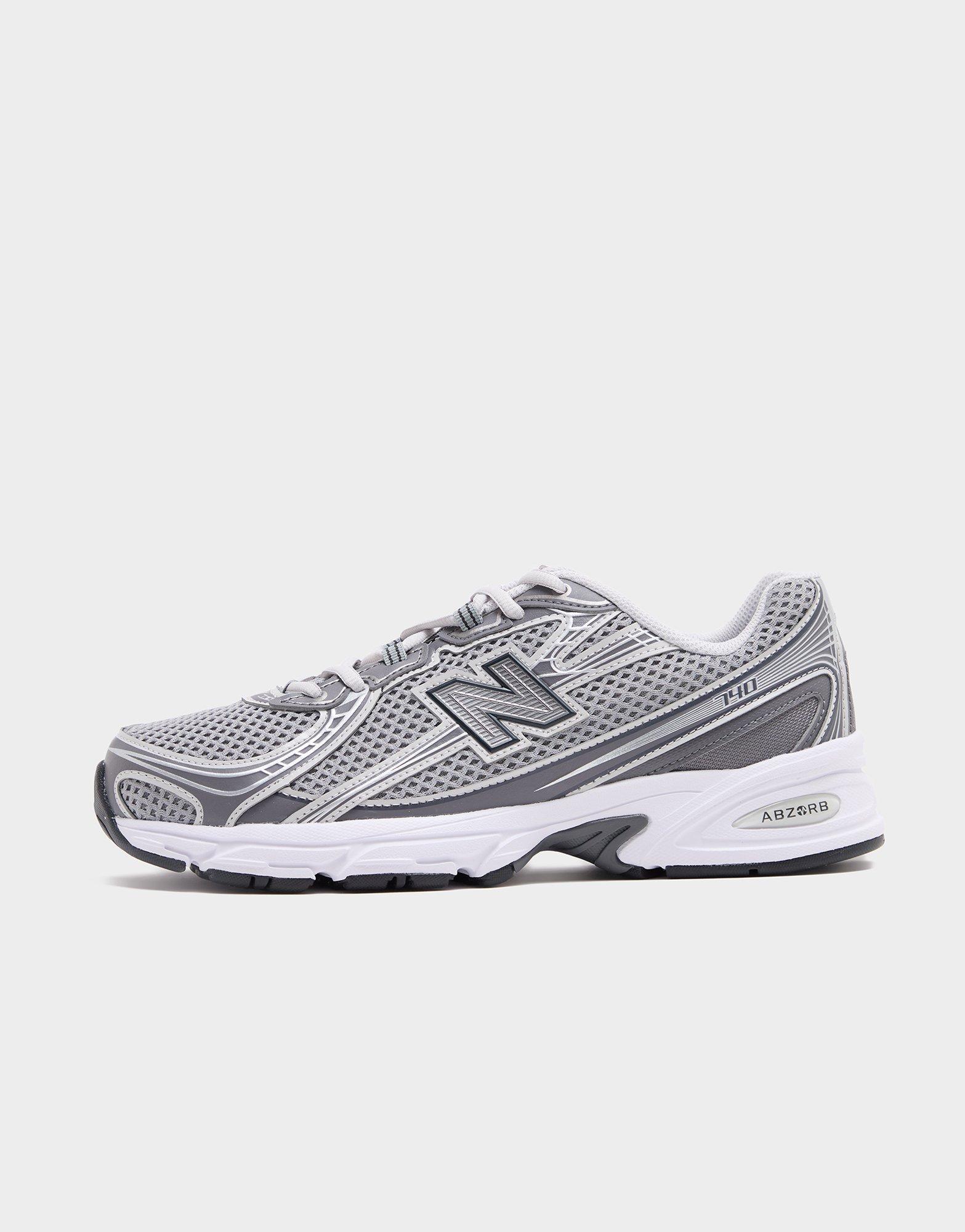 New Balance 740