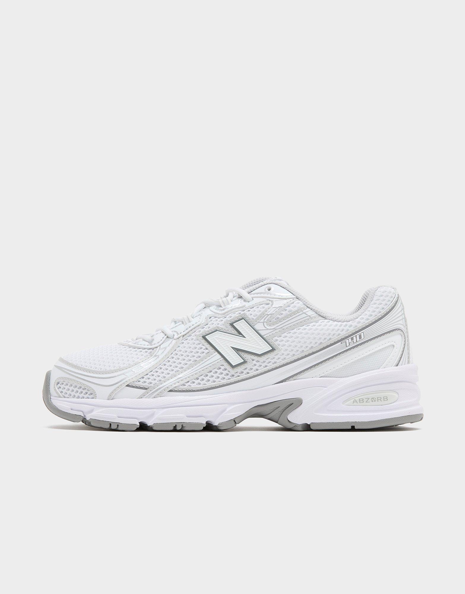 New Balance 740