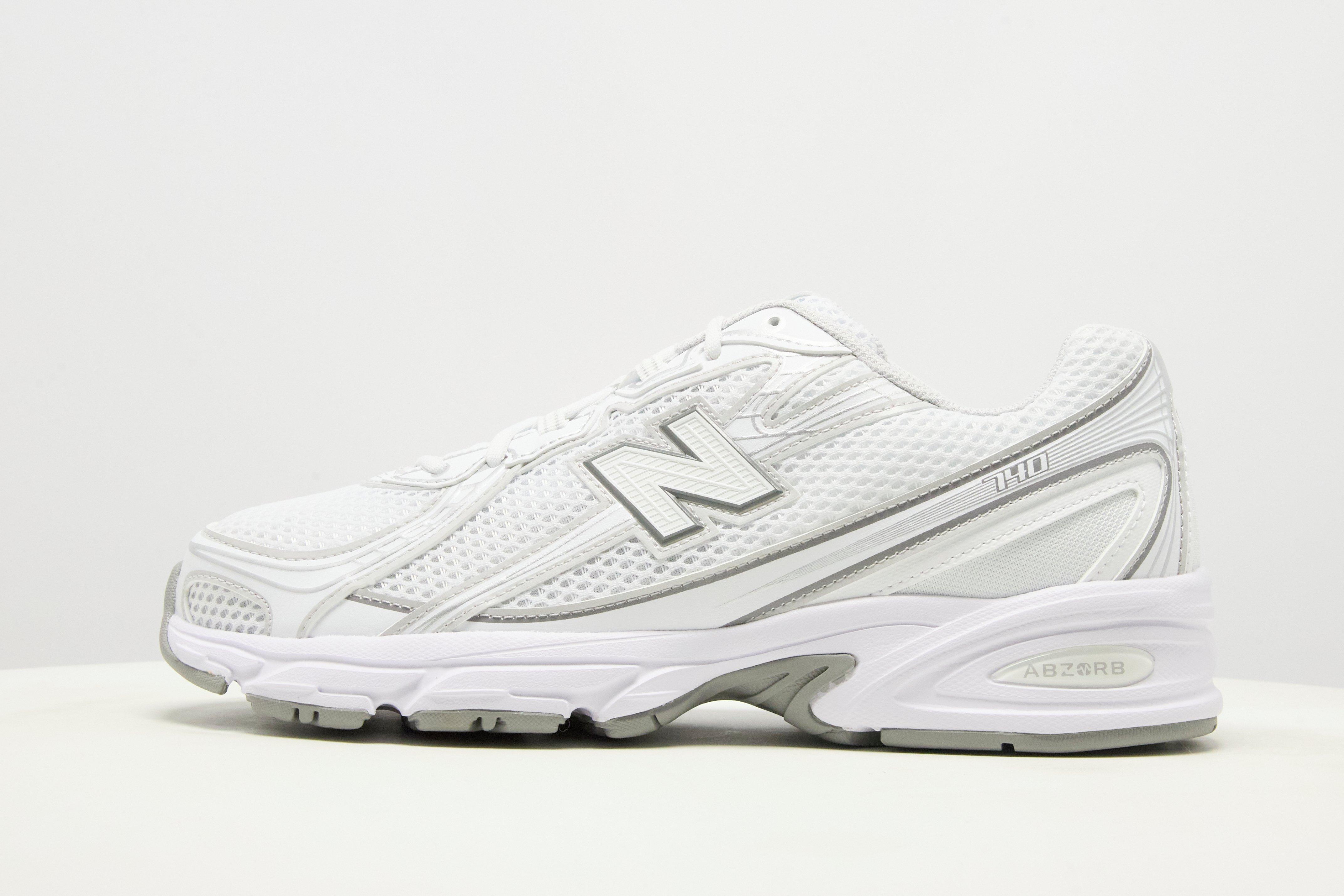 New Balance 740