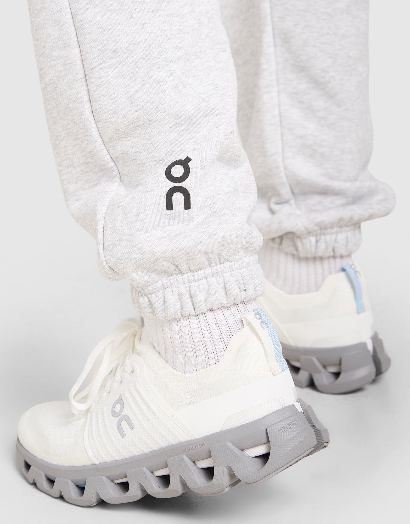 On Running Club Joggers