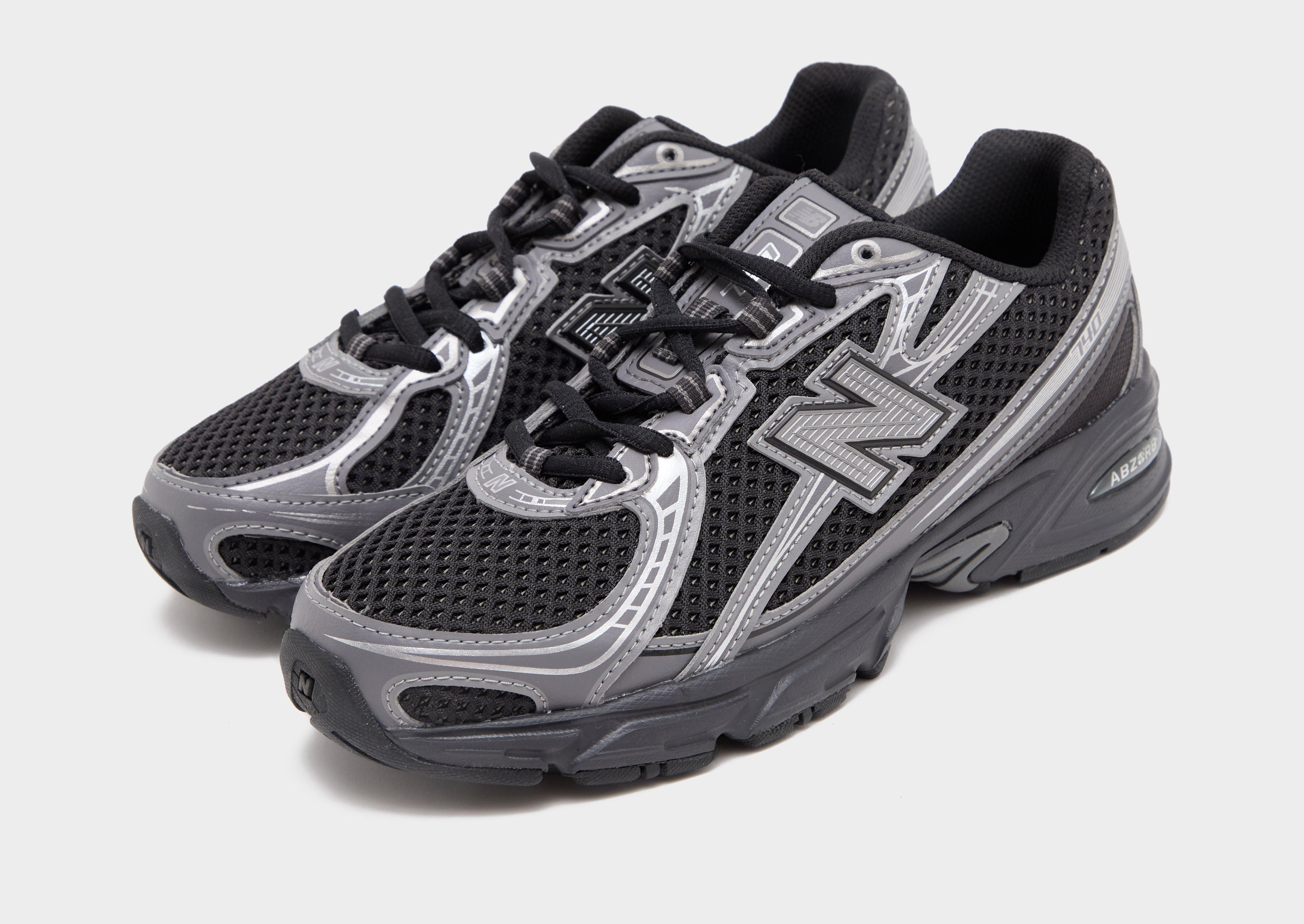 New Balance 740