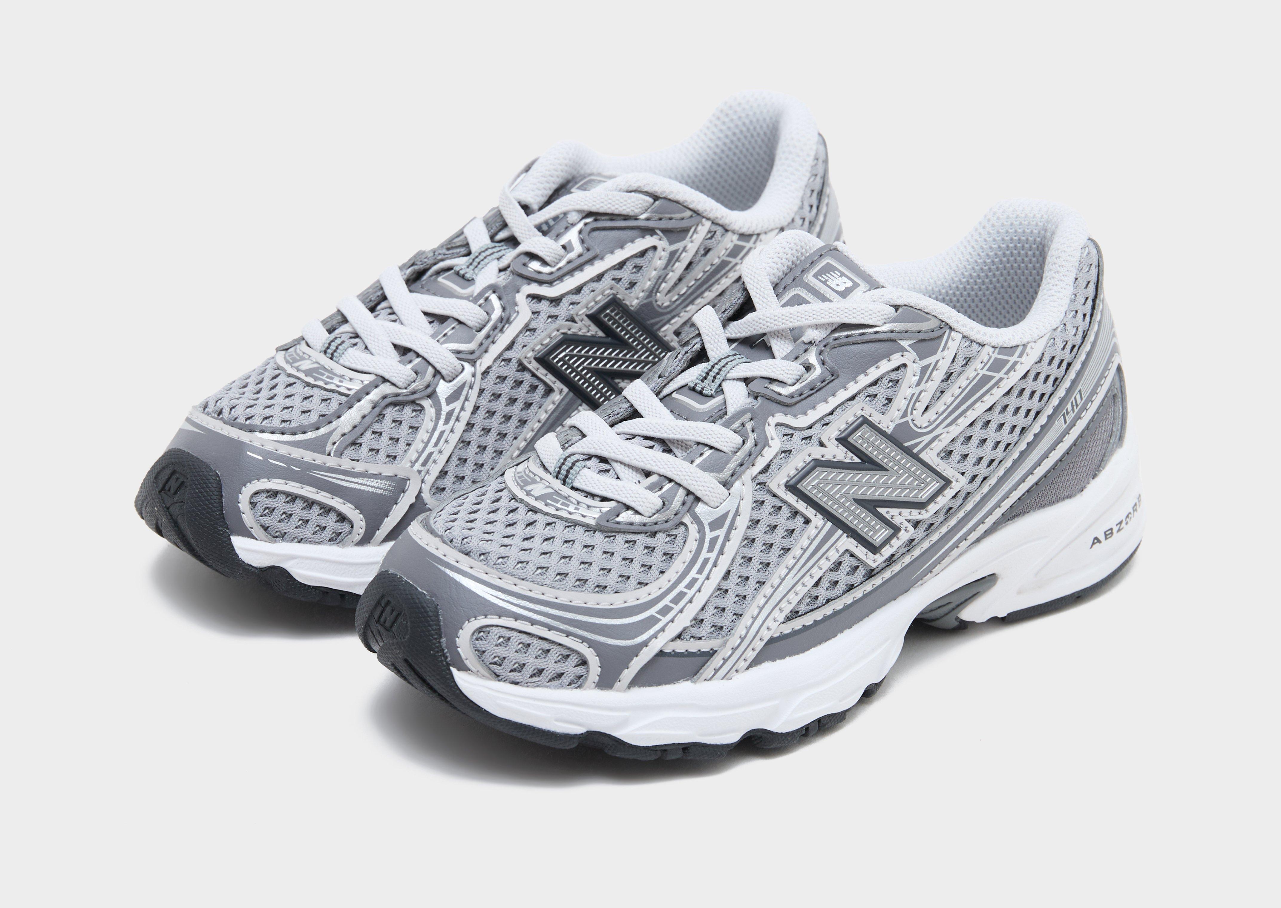 New Balance 740 Barn
