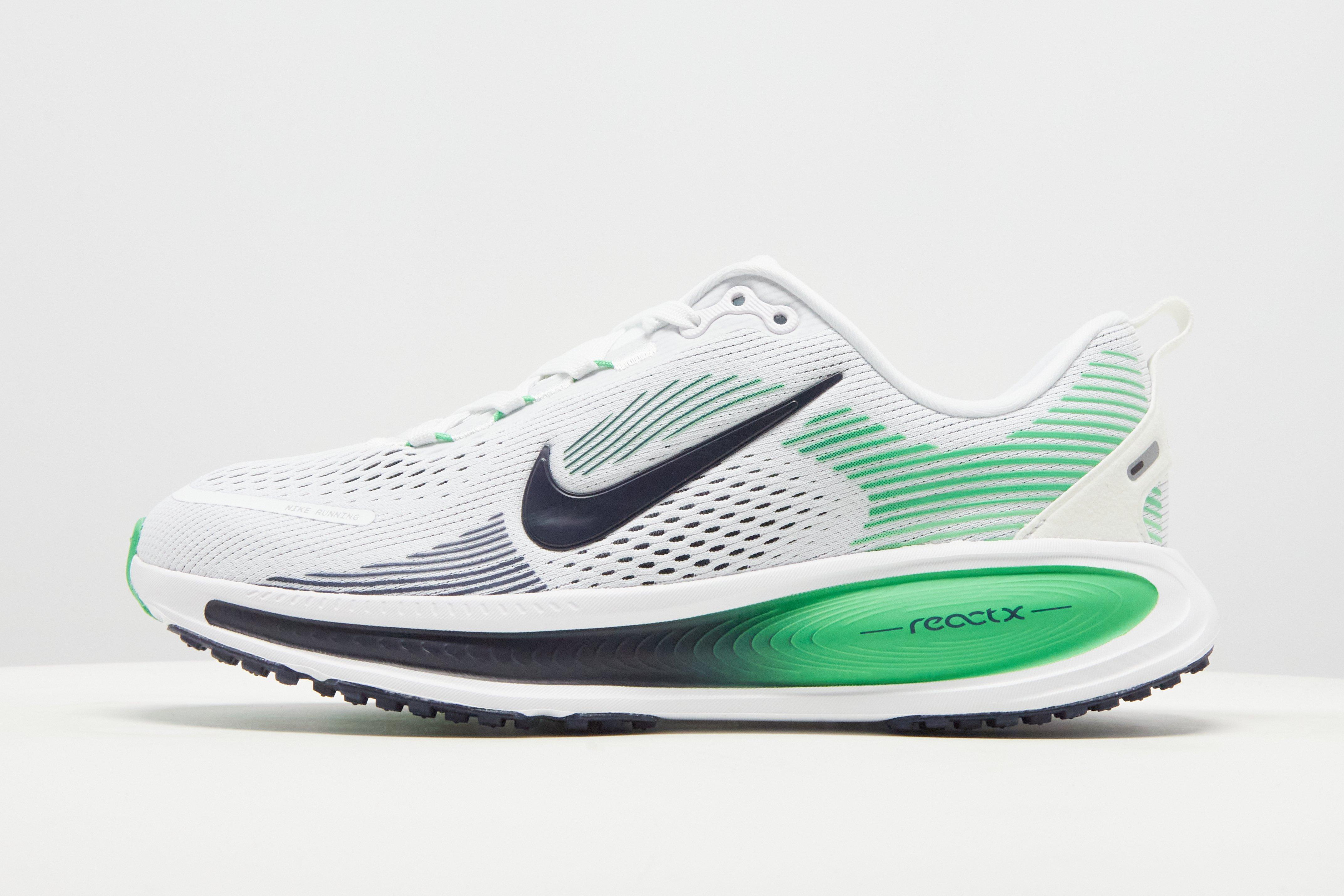 Nike Vomero 18 Junior
